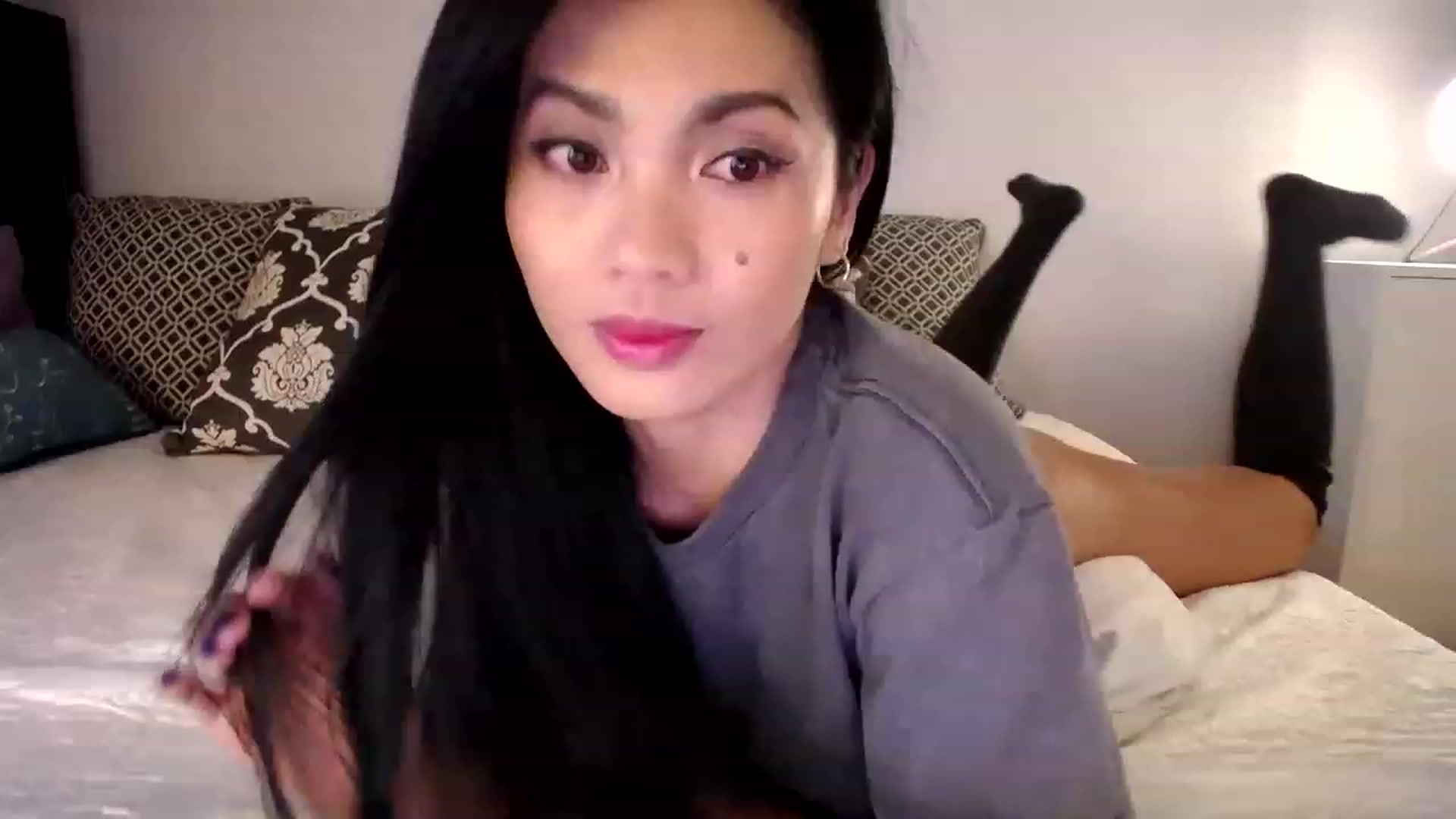 Gallery image thumbnail from AsianLuv_4U's myfreecams stream on, 08/10/2023, 17:52 image 12 of 20