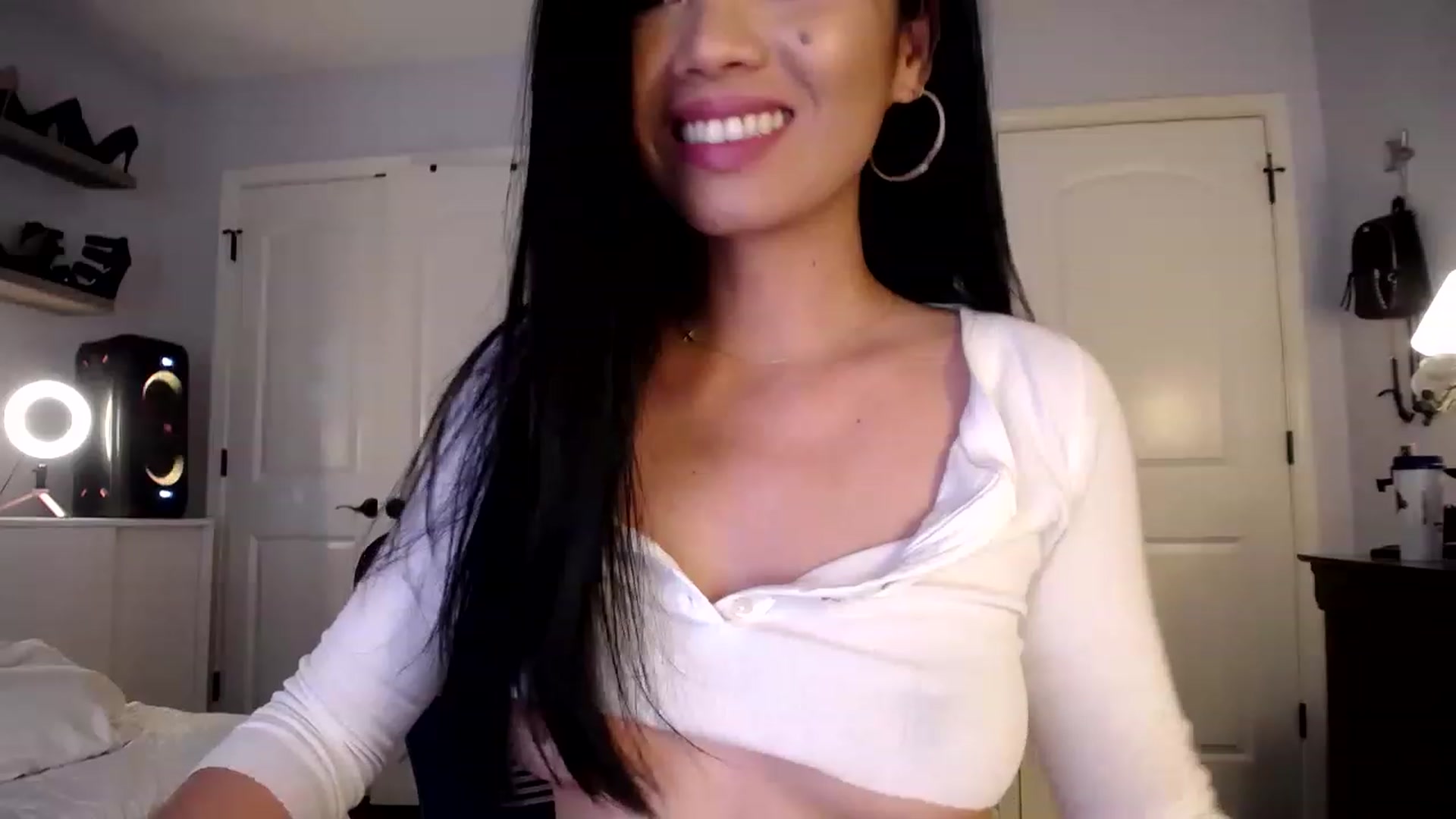 Gallery image thumbnail from AsianLuv_4U's myfreecams stream on, 08/24/2023, 19:14 image 19 of 20
