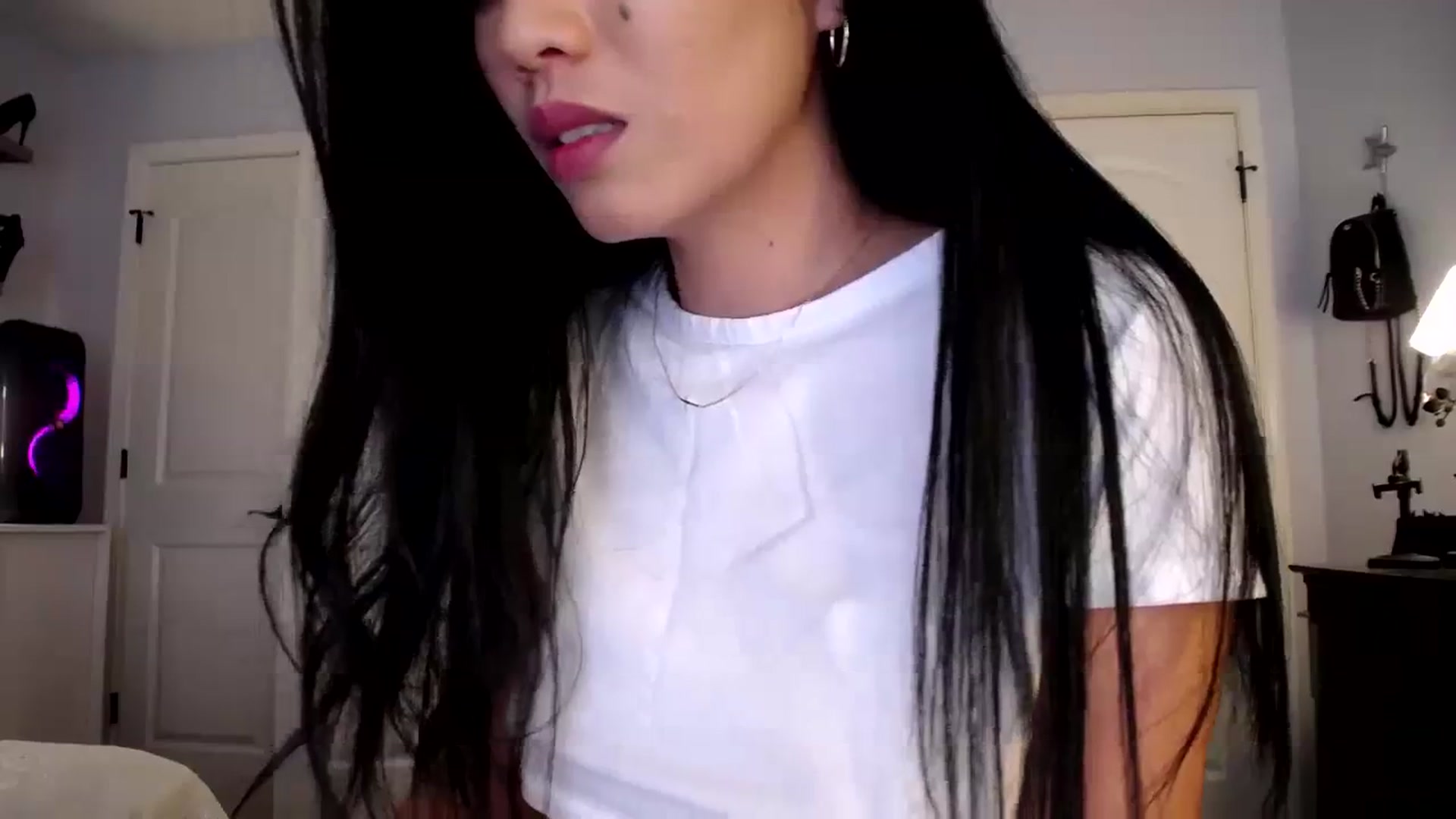 Gallery image thumbnail from AsianLuv_4U's myfreecams stream on, 09/14/2023, 17:56 image 14 of 20