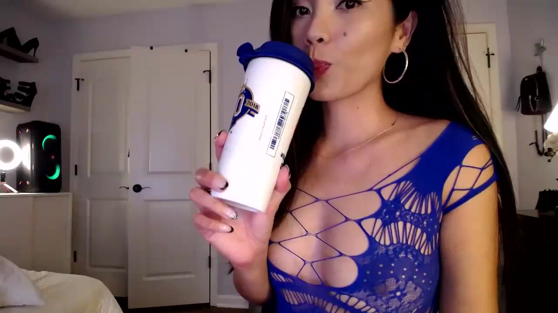 Gallery image thumbnail from AsianLuv_4U's myfreecams stream on, 10/23/2023, 19:10 image 12 of 20