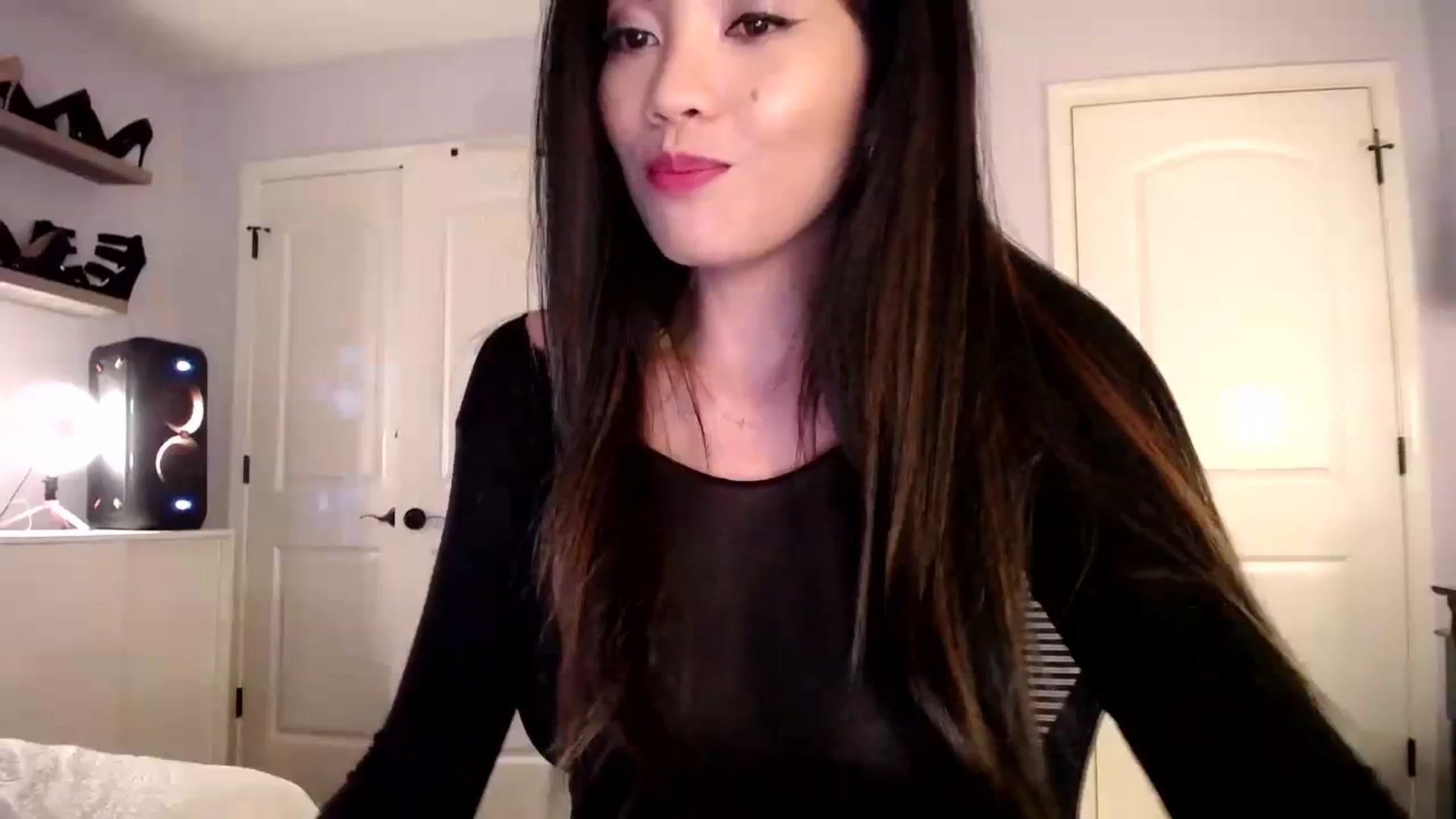 Gallery image thumbnail from AsianLuv_4U's myfreecams stream on, 10/30/2023, 18:38 image 2 of 20