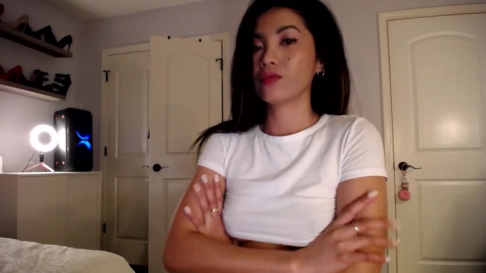 Gallery image thumbnail from AsianLuv_4U's myfreecams stream on, 11/15/2023, 01:08 image 11 of 20