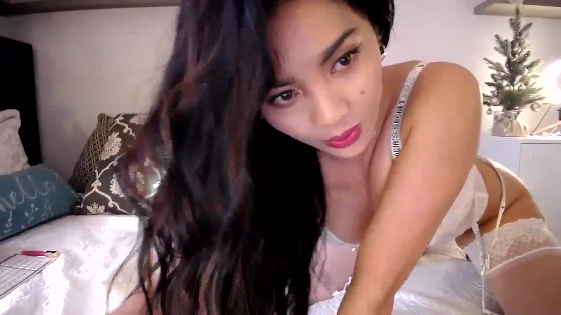 Gallery image thumbnail from AsianLuv_4U's myfreecams stream on, 12/07/2023, 20:21 image 19 of 20