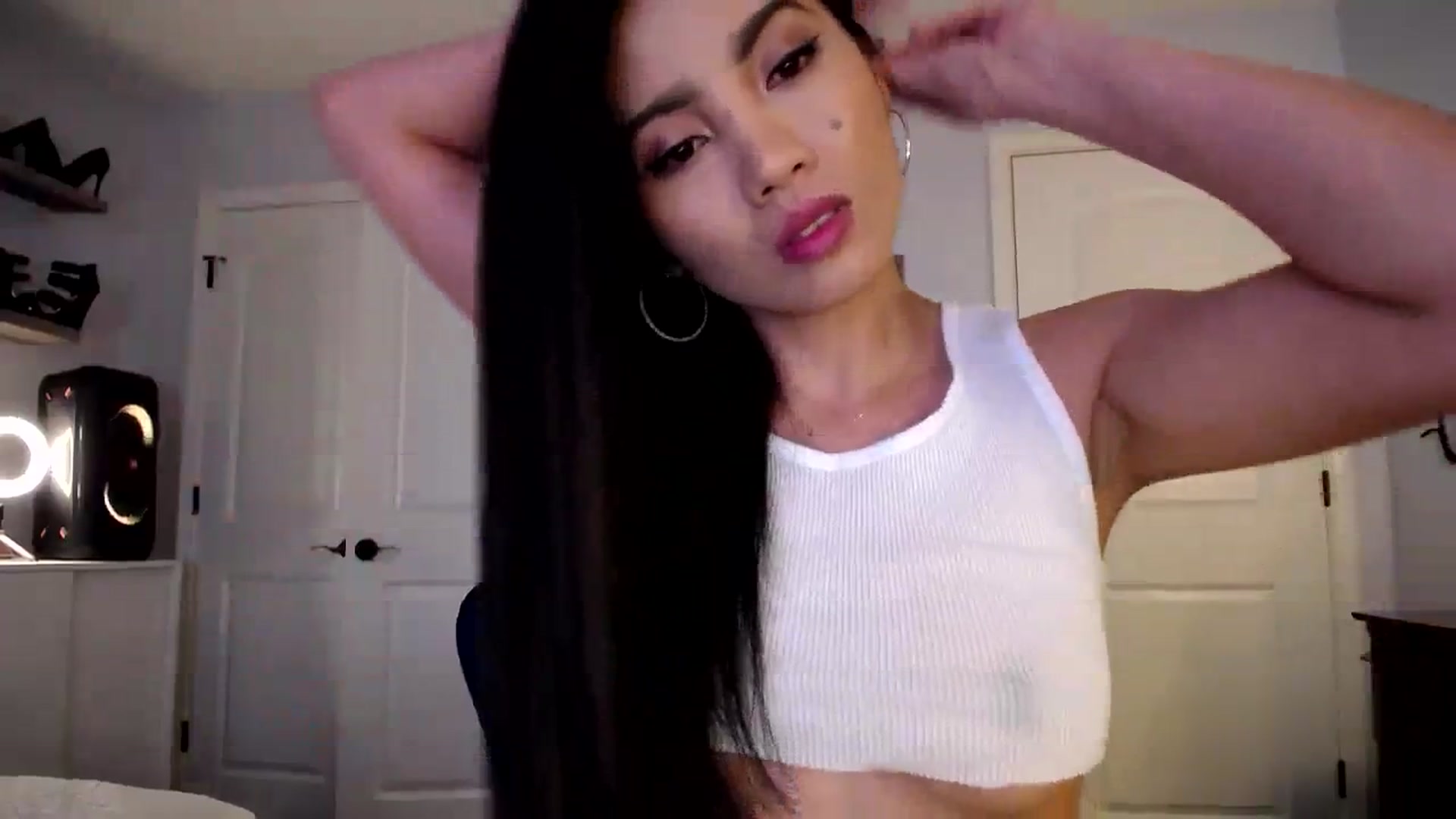 Gallery image thumbnail from AsianLuv_4U's myfreecams stream on, 12/11/2023, 17:09 image 4 of 20