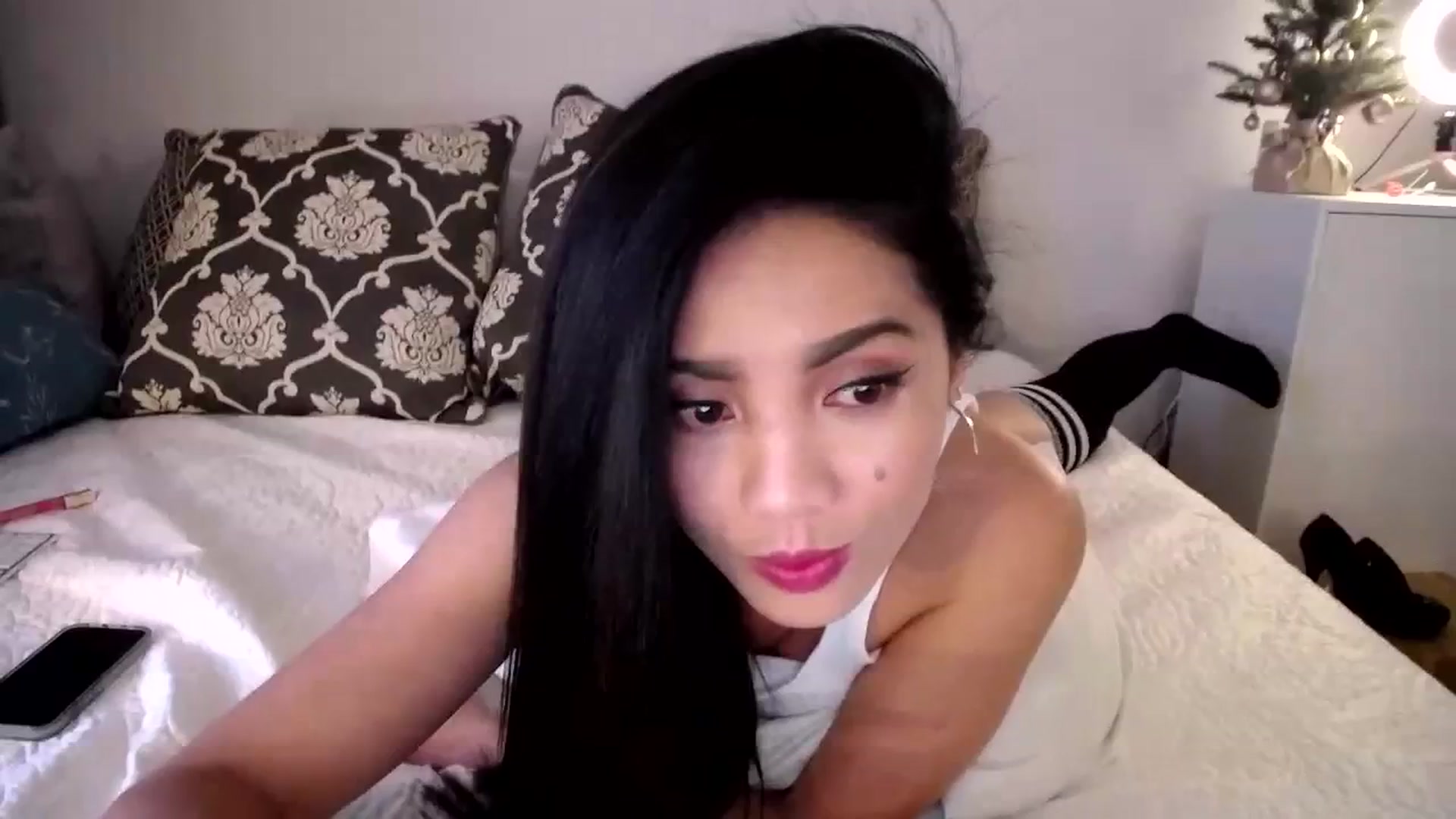 Gallery image thumbnail from AsianLuv_4U's myfreecams stream on, 12/11/2023, 18:54 image 6 of 20