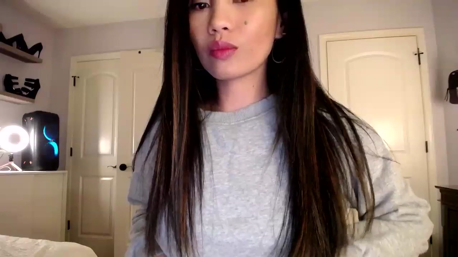 Gallery image thumbnail from AsianLuv_4U's myfreecams stream on, 12/11/2023, 23:39 image 19 of 20
