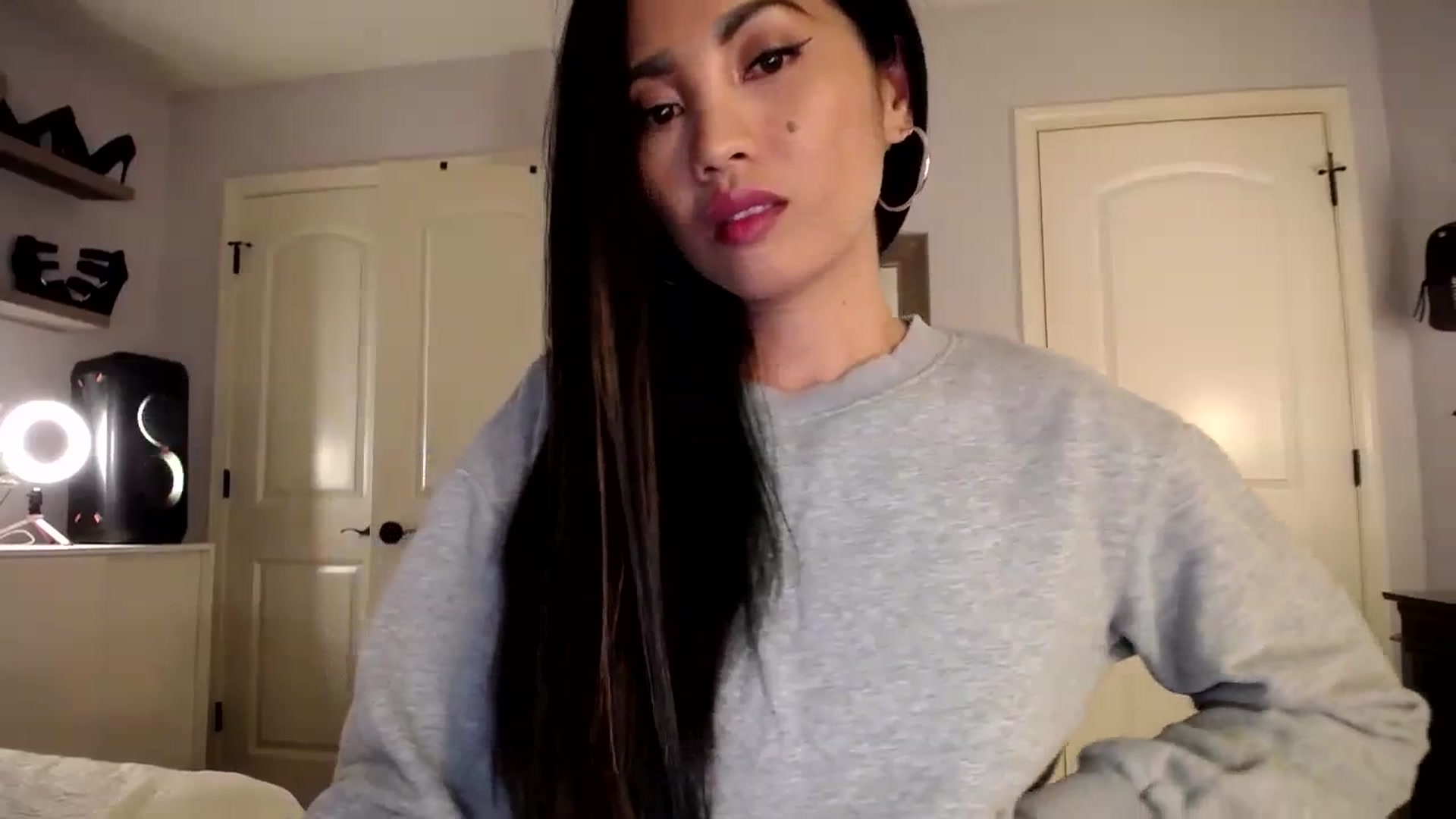 Gallery image thumbnail from AsianLuv_4U's myfreecams stream on, 12/11/2023, 23:39 image 17 of 20