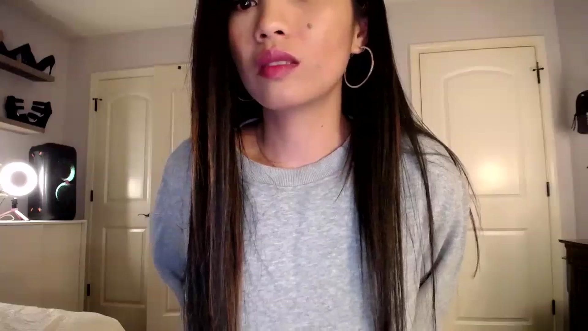 Gallery image thumbnail from AsianLuv_4U's myfreecams stream on, 12/11/2023, 23:39 image 13 of 20