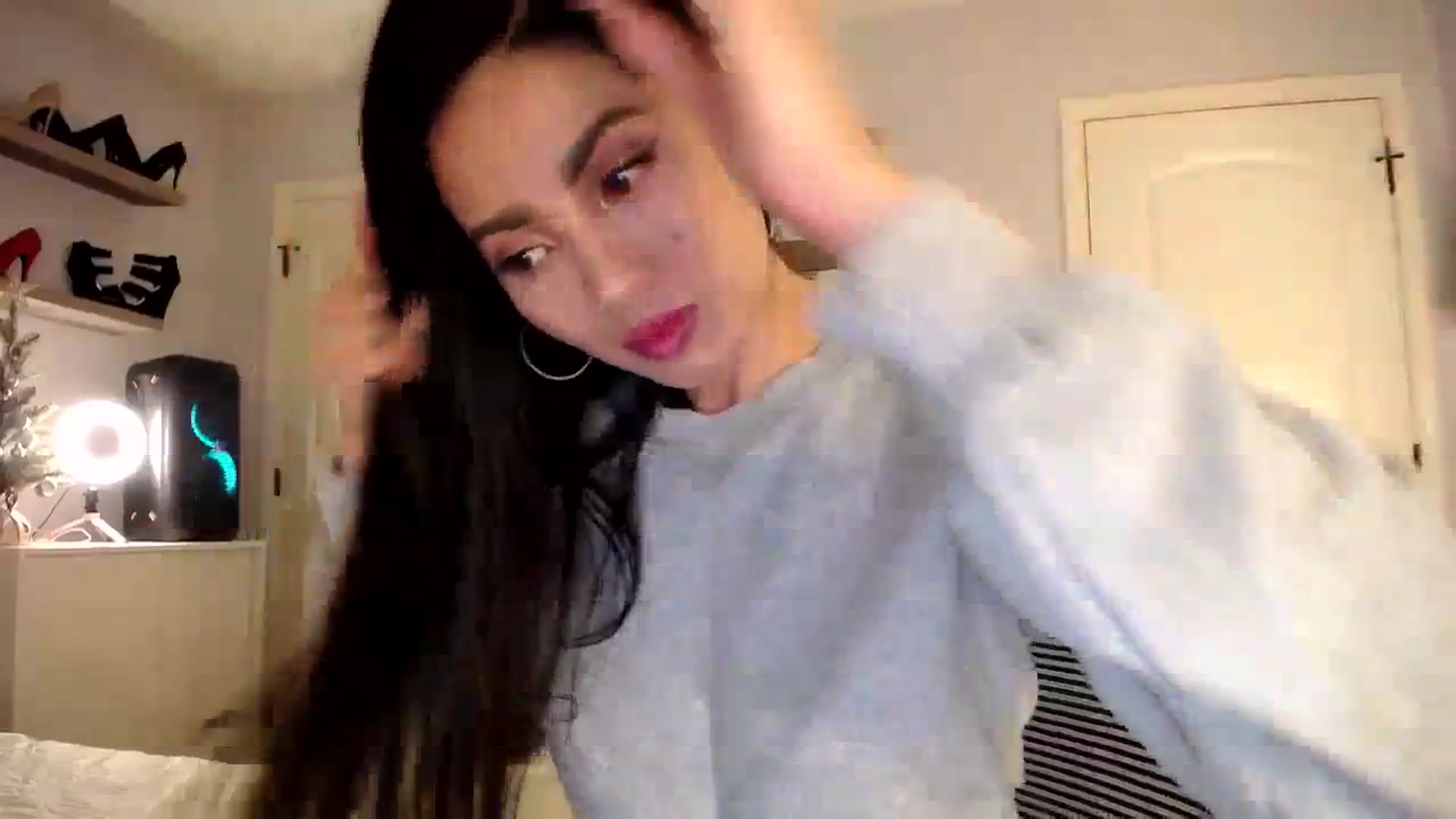Gallery image thumbnail from AsianLuv_4U's myfreecams stream on, 12/11/2023, 23:39 image 4 of 20