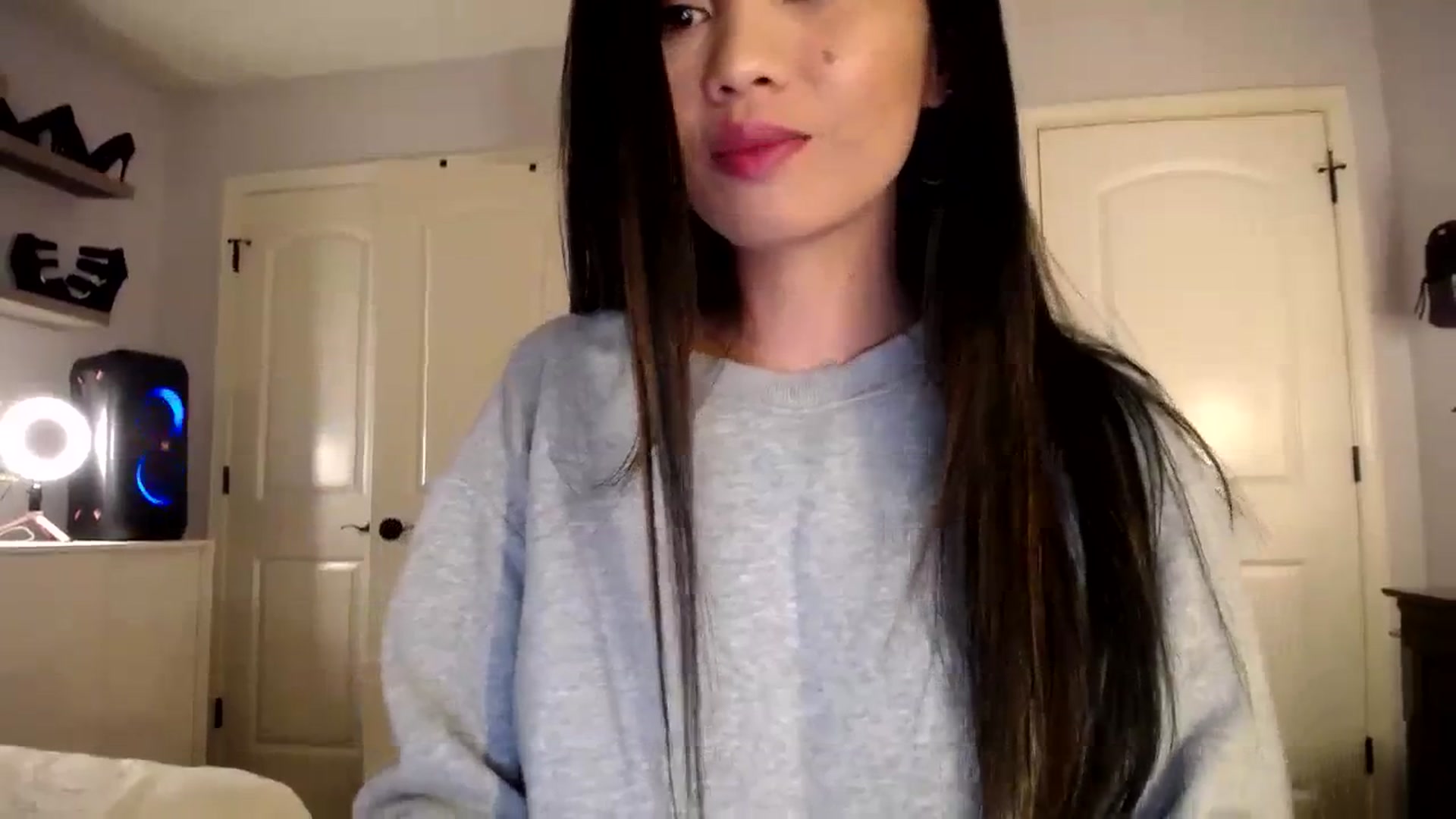 Gallery image thumbnail from AsianLuv_4U's myfreecams stream on, 12/11/2023, 23:39 image 18 of 20