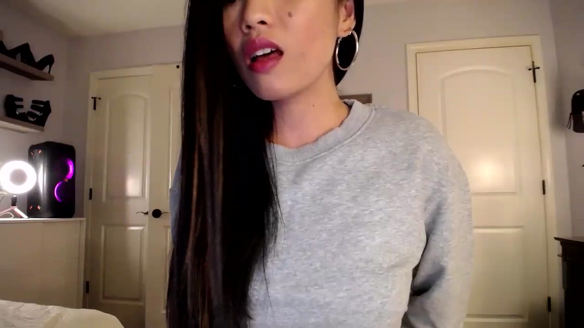 Gallery image thumbnail from AsianLuv_4U's myfreecams stream on, 12/11/2023, 23:39 image 16 of 20