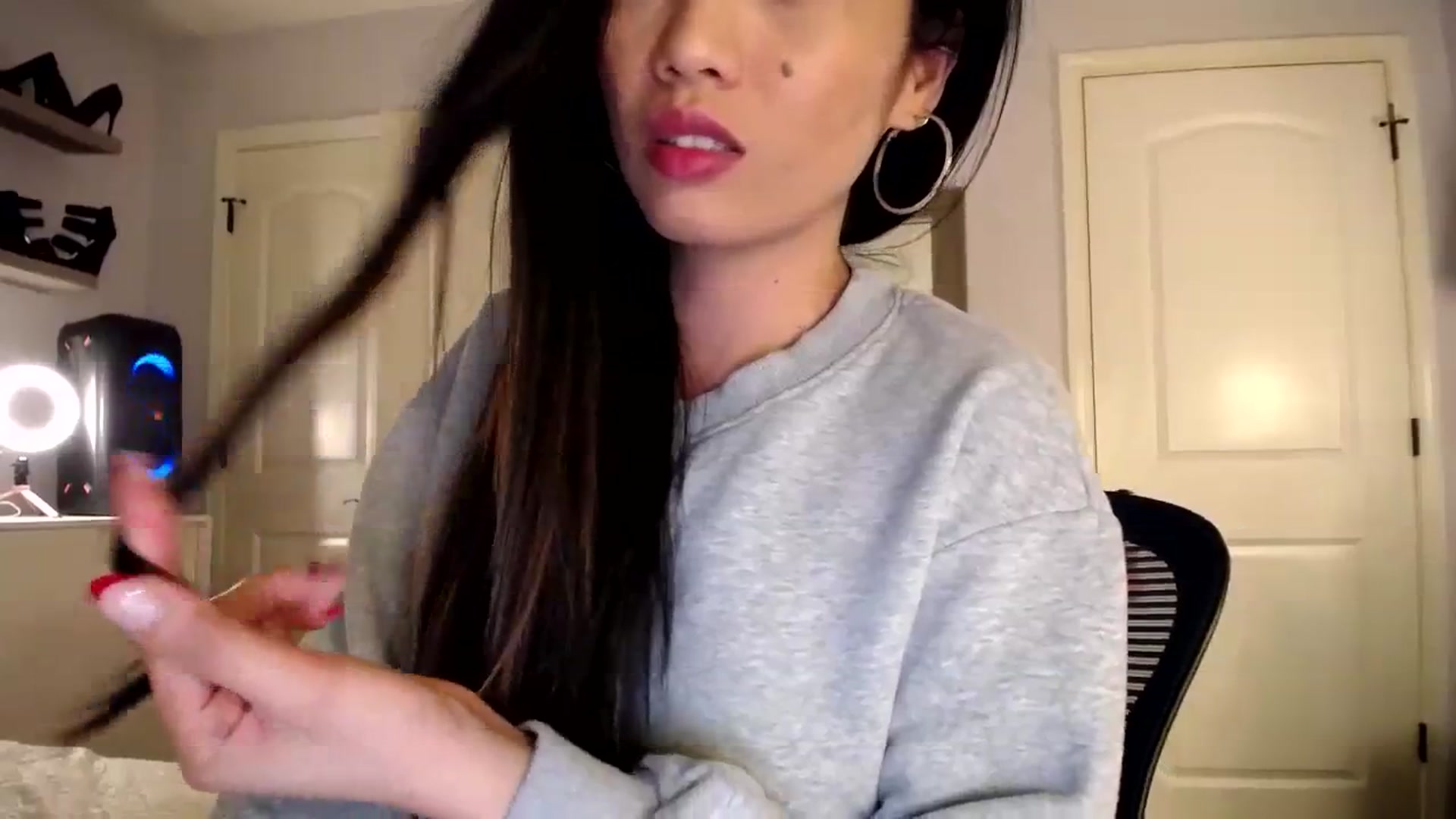 Gallery image thumbnail from AsianLuv_4U's myfreecams stream on, 12/12/2023, 01:37 image 16 of 20