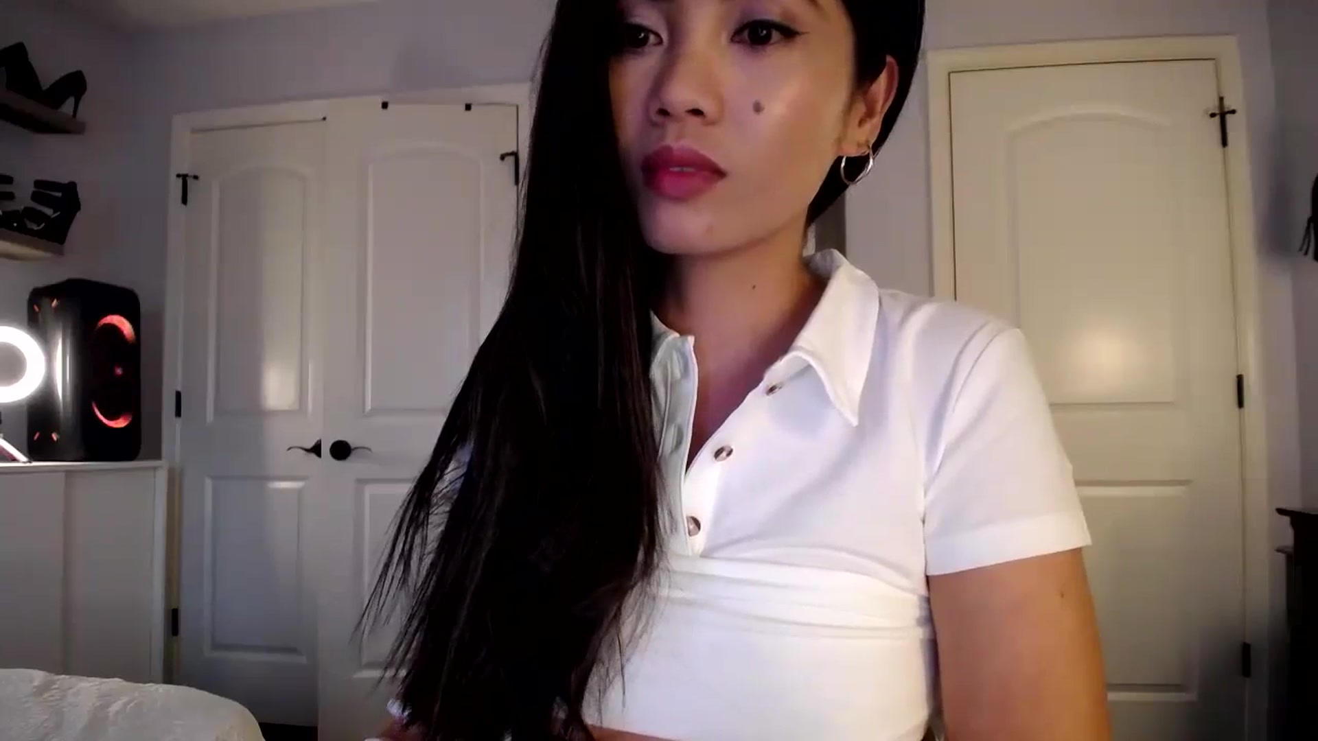 Gallery image thumbnail from AsianLuv_4U's myfreecams stream on, 01/04/2024, 20:17 image 19 of 20