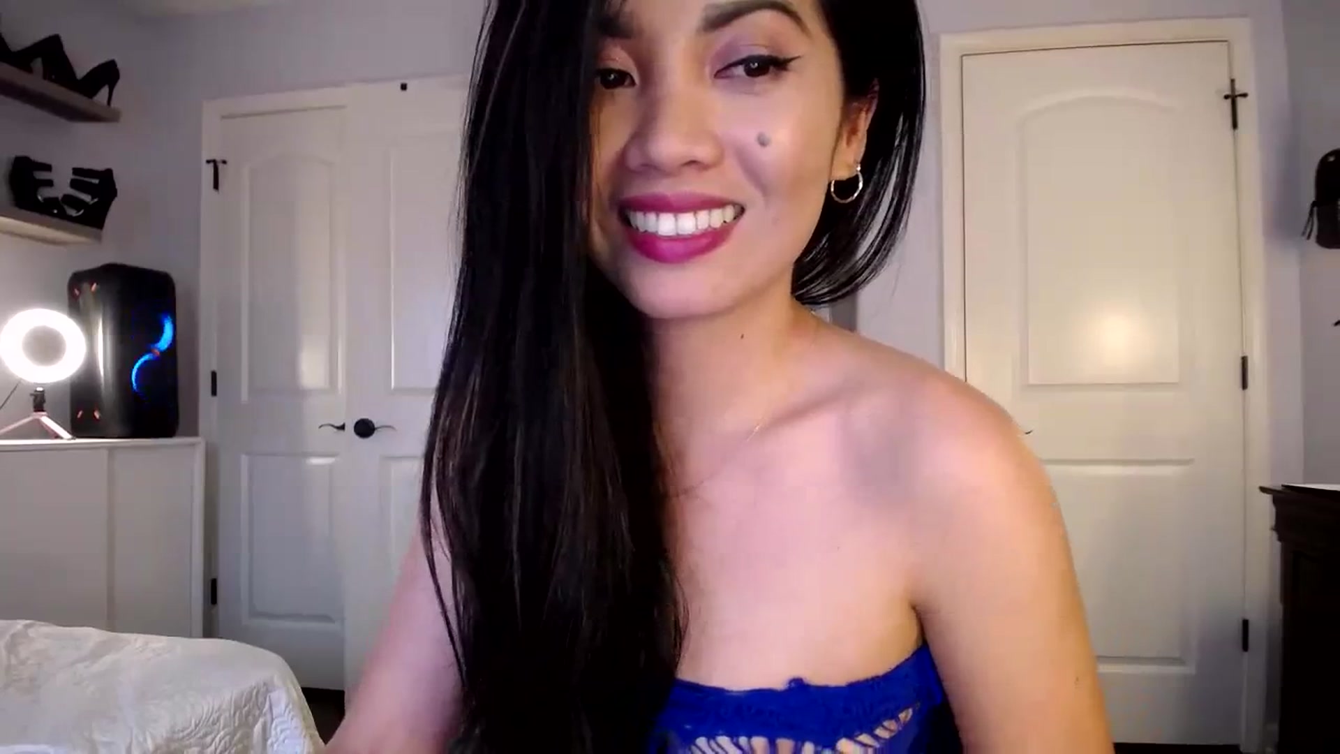 Gallery image thumbnail from AsianLuv_4U's myfreecams stream on, 03/04/2024, 21:11 image 17 of 20