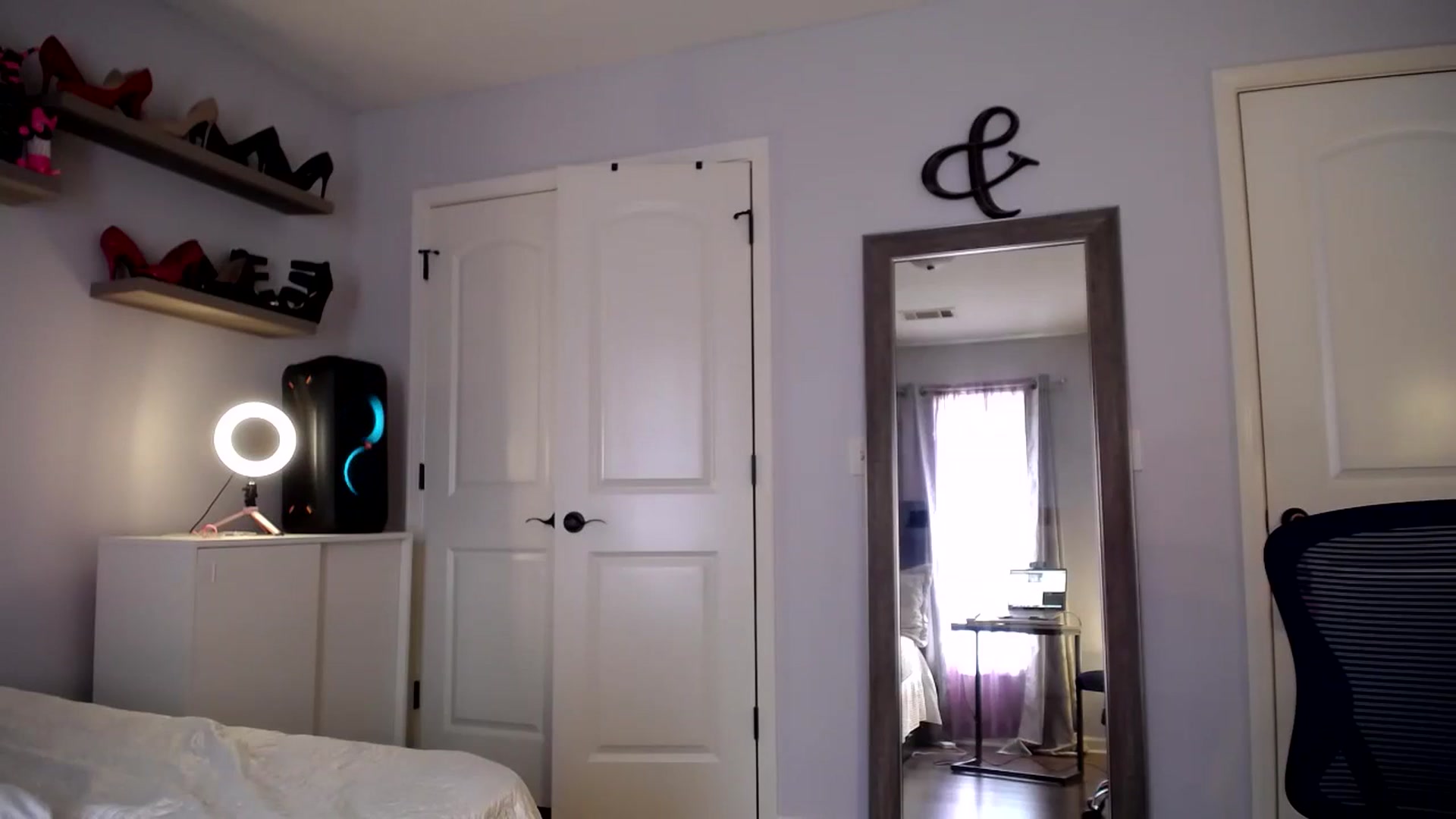 Gallery image thumbnail from AsianLuv_4U's myfreecams stream on, 03/25/2024, 19:59 image 15 of 20