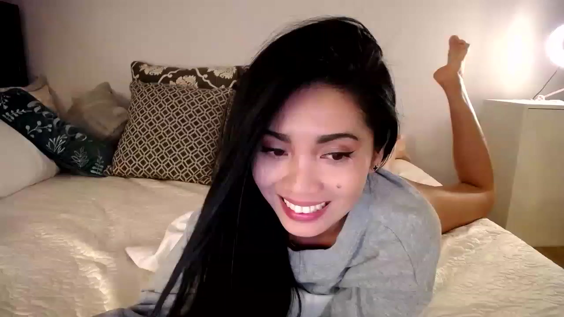 Gallery image thumbnail from AsianLuv_4U's myfreecams stream on, 04/04/2024, 18:20 image 20 of 20