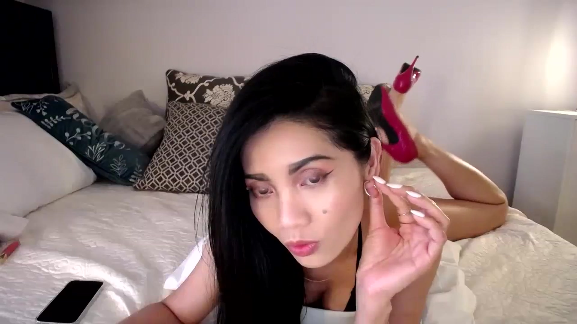 Gallery image thumbnail from AsianLuv_4U's myfreecams stream on, 04/08/2024, 17:48 image 2 of 20