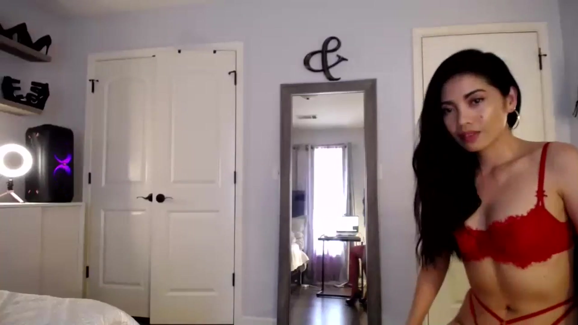 Gallery image thumbnail from AsianLuv_4U's myfreecams stream on, 04/18/2024, 19:18 image 10 of 20