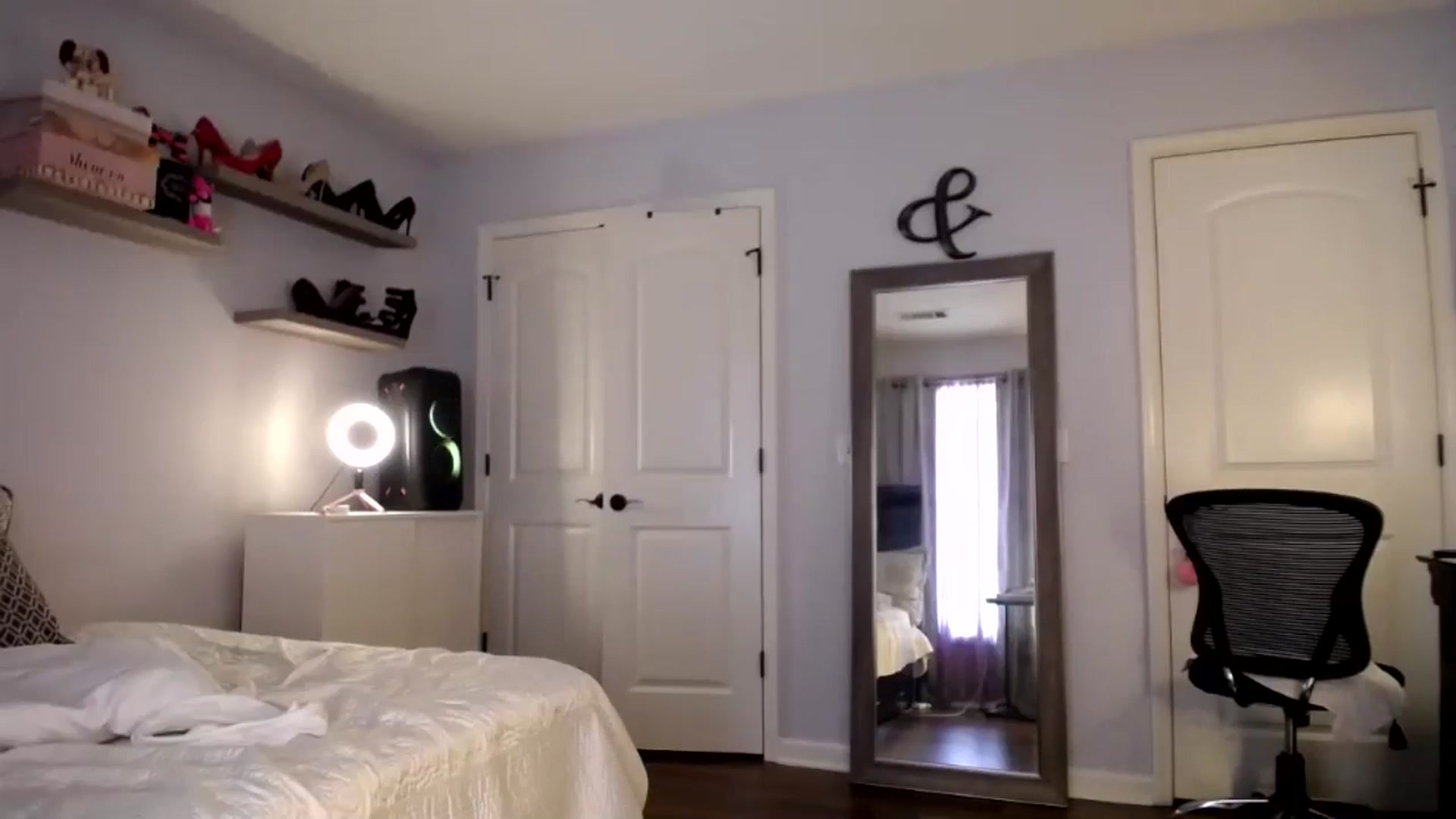 Gallery image thumbnail from AsianLuv_4U's myfreecams stream on, 05/20/2024, 17:39 image 19 of 20