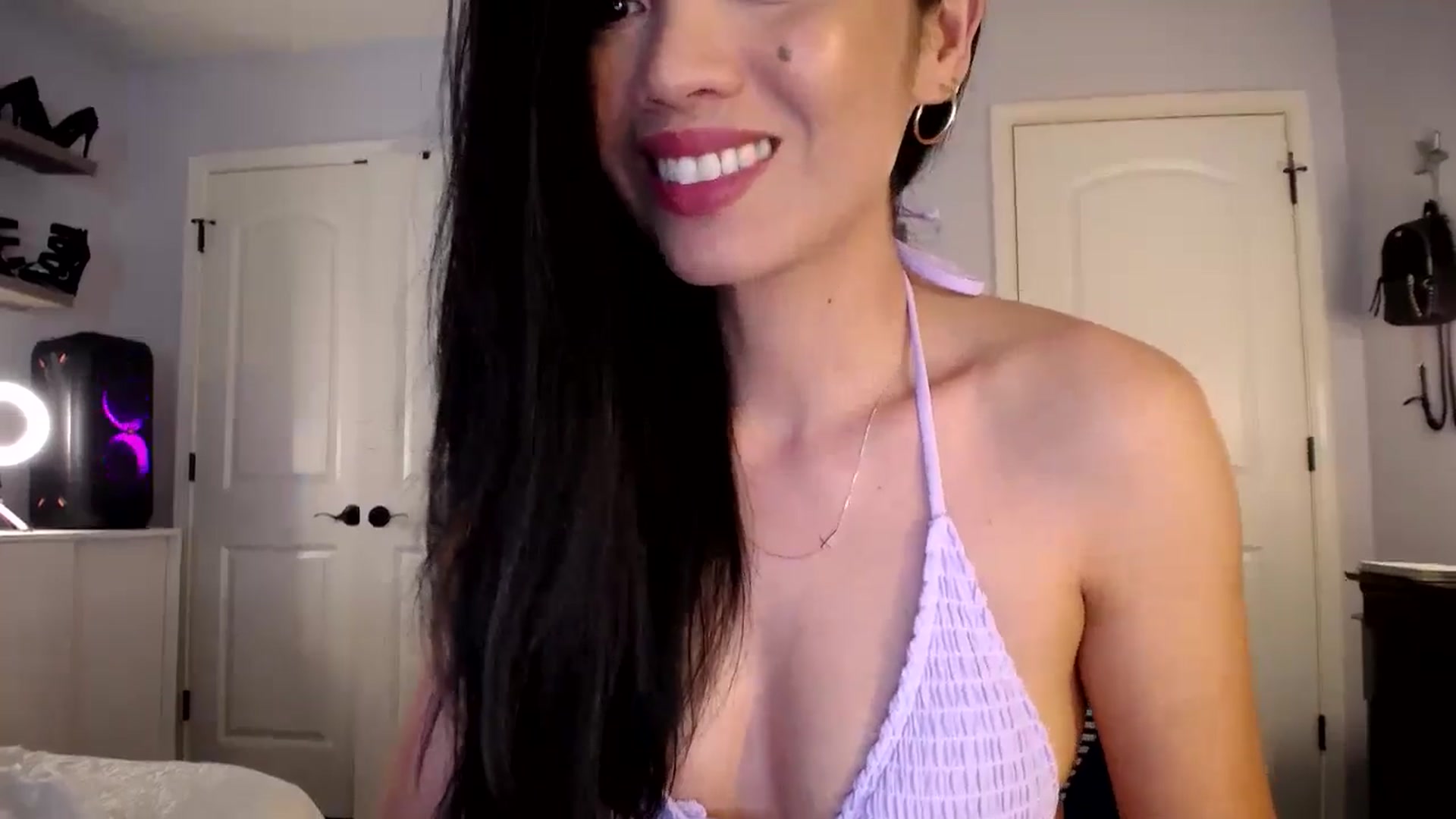 Gallery image thumbnail from AsianLuv_4U's myfreecams stream on, 06/10/2024, 16:50 image 2 of 20