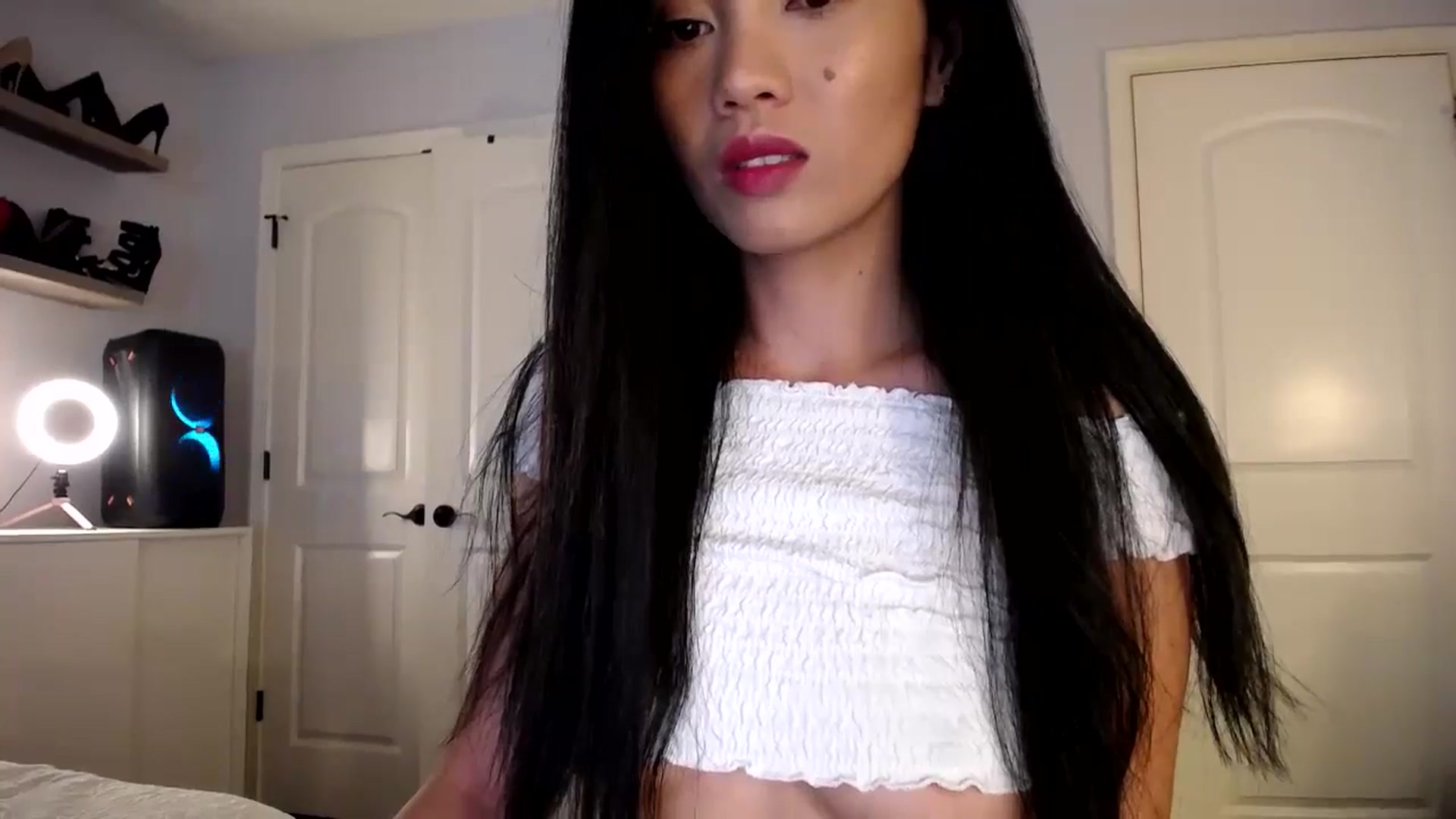 Gallery image thumbnail from AsianLuv_4U's myfreecams stream on, 06/20/2024, 15:39 image 14 of 20