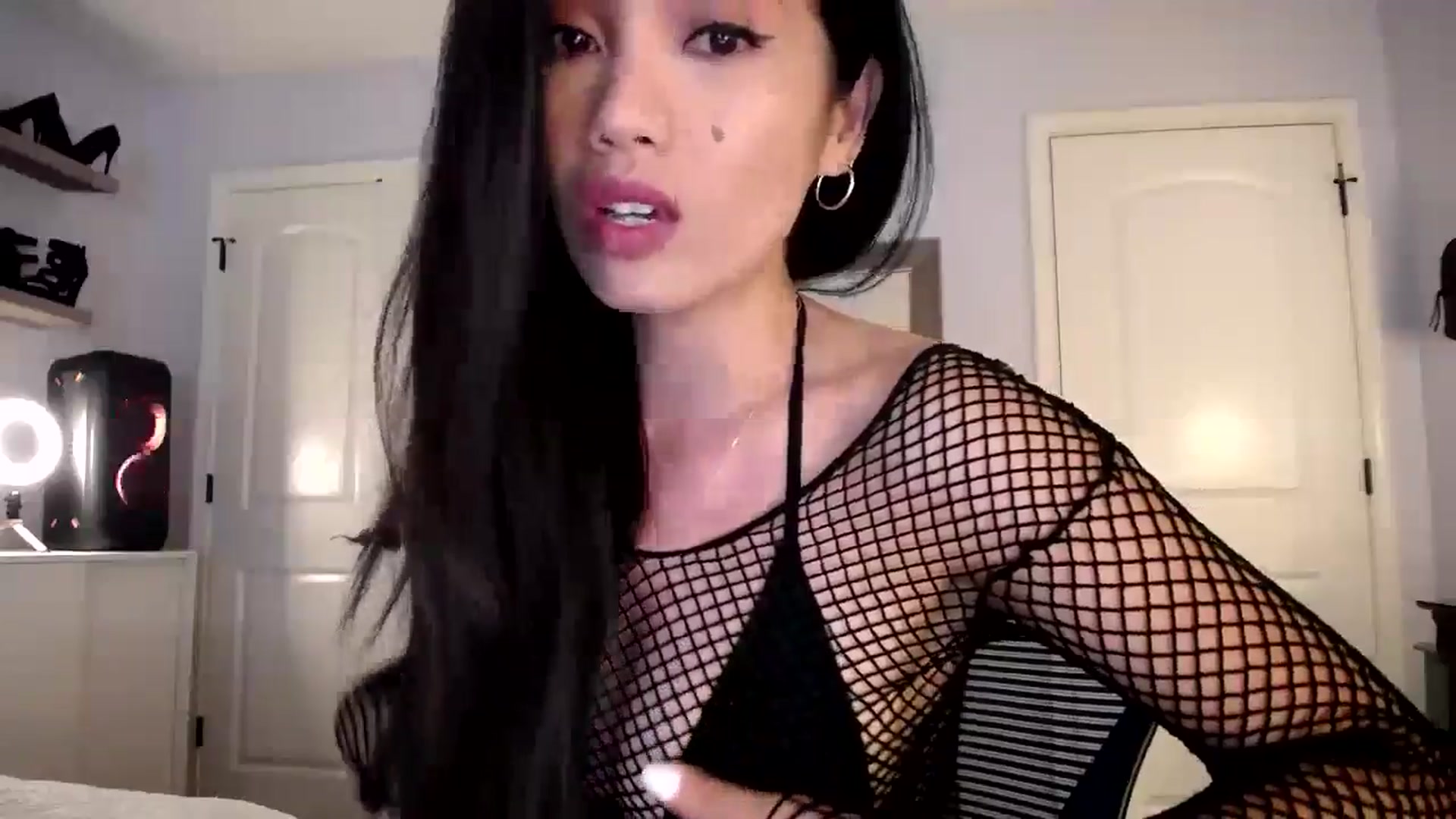 Gallery image thumbnail from AsianLuv_4U's myfreecams stream on, 07/11/2024, 15:28 image 8 of 20