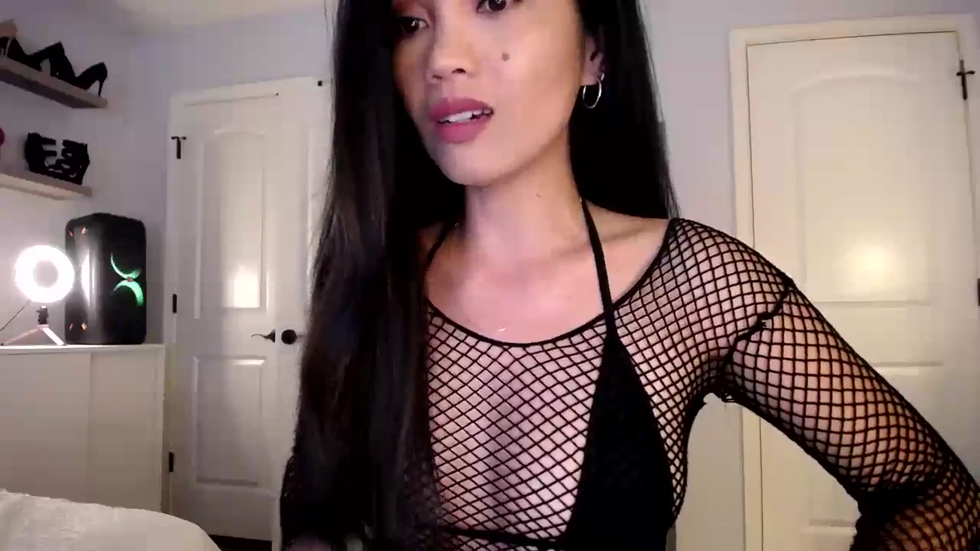 Gallery image thumbnail from AsianLuv_4U's myfreecams stream on, 07/11/2024, 16:26 image 17 of 20