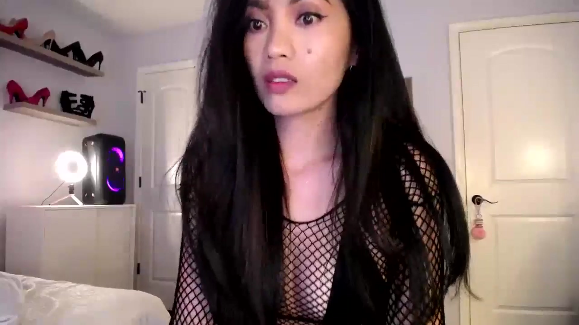 Gallery image thumbnail from AsianLuv_4U's myfreecams stream on, 07/11/2024, 18:58 image 17 of 20