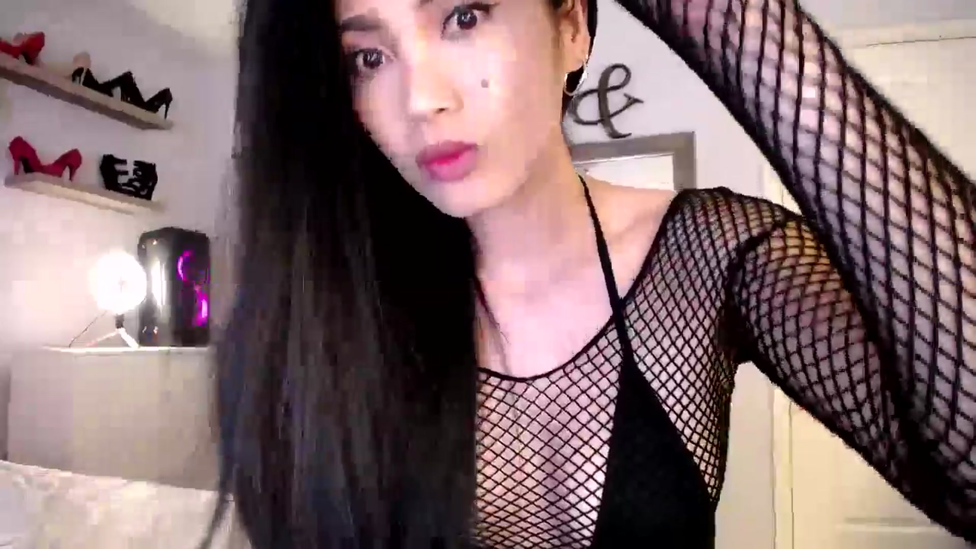 Gallery image thumbnail from AsianLuv_4U's myfreecams stream on, 07/11/2024, 18:58 image 18 of 20