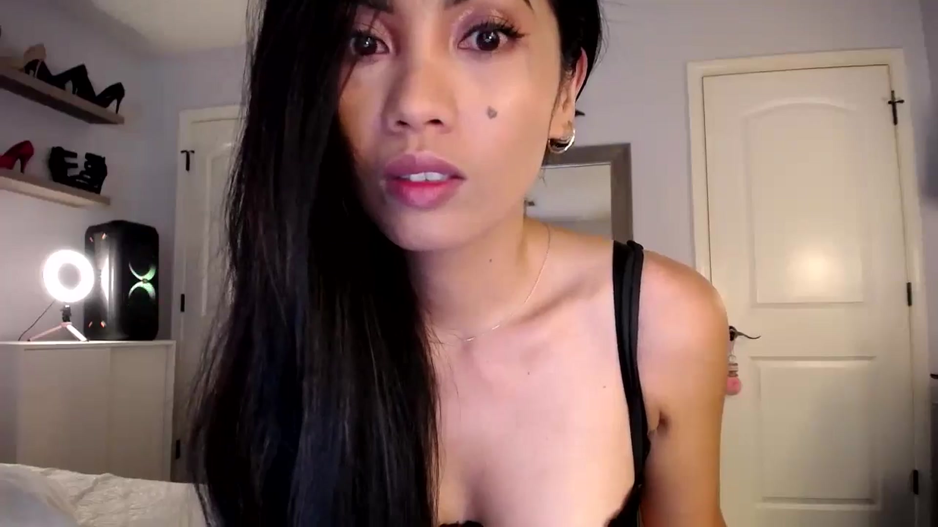 Gallery image thumbnail from AsianLuv_4U's myfreecams stream on, 07/22/2024, 14:16 image 7 of 20