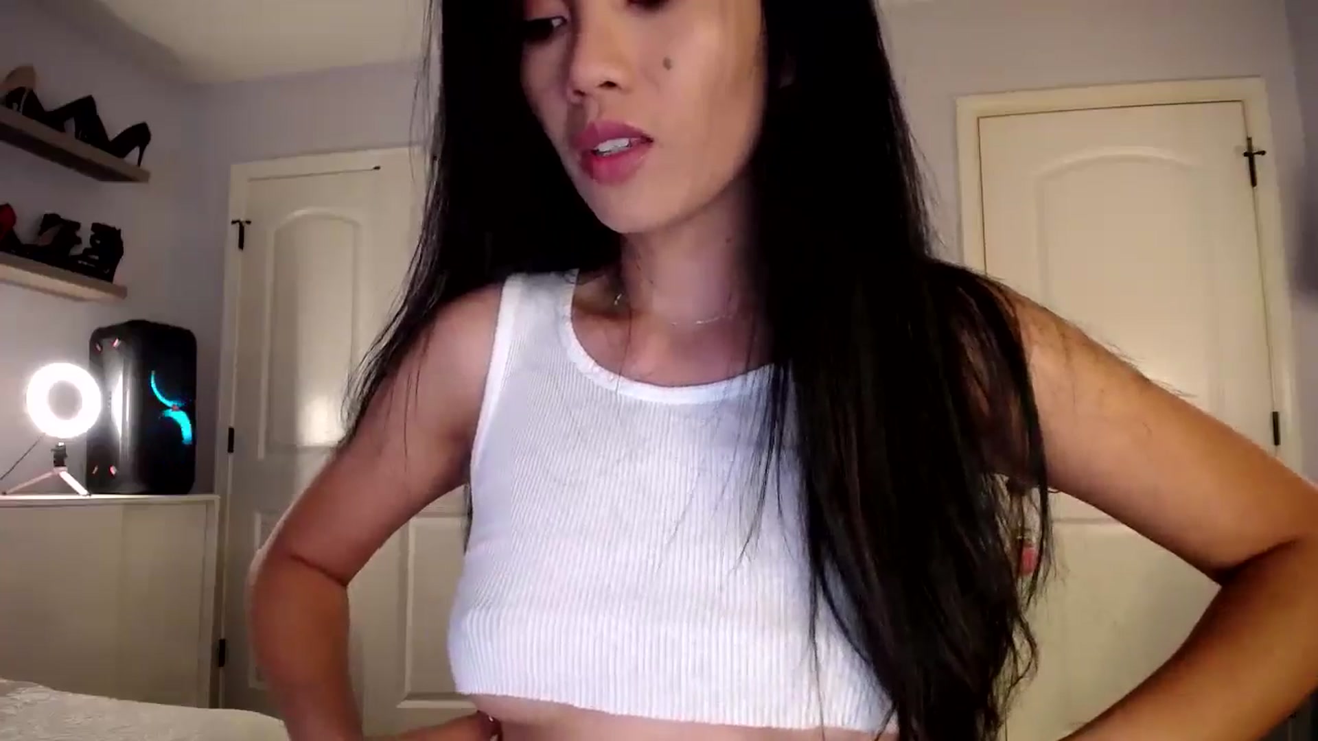 Gallery image thumbnail from AsianLuv_4U's myfreecams stream on, 07/25/2024, 14:19 image 9 of 20