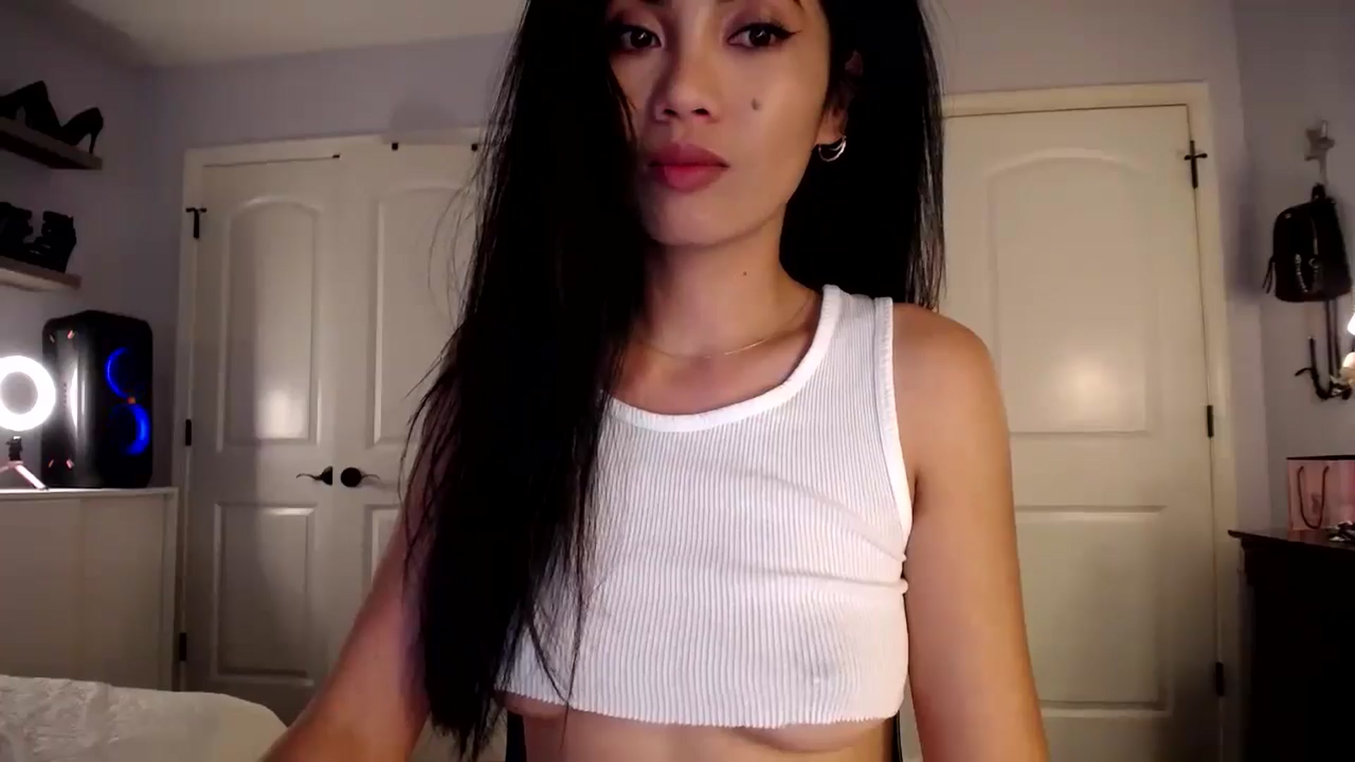 Gallery image thumbnail from AsianLuv_4U's myfreecams stream on, 07/25/2024, 17:10 image 10 of 20