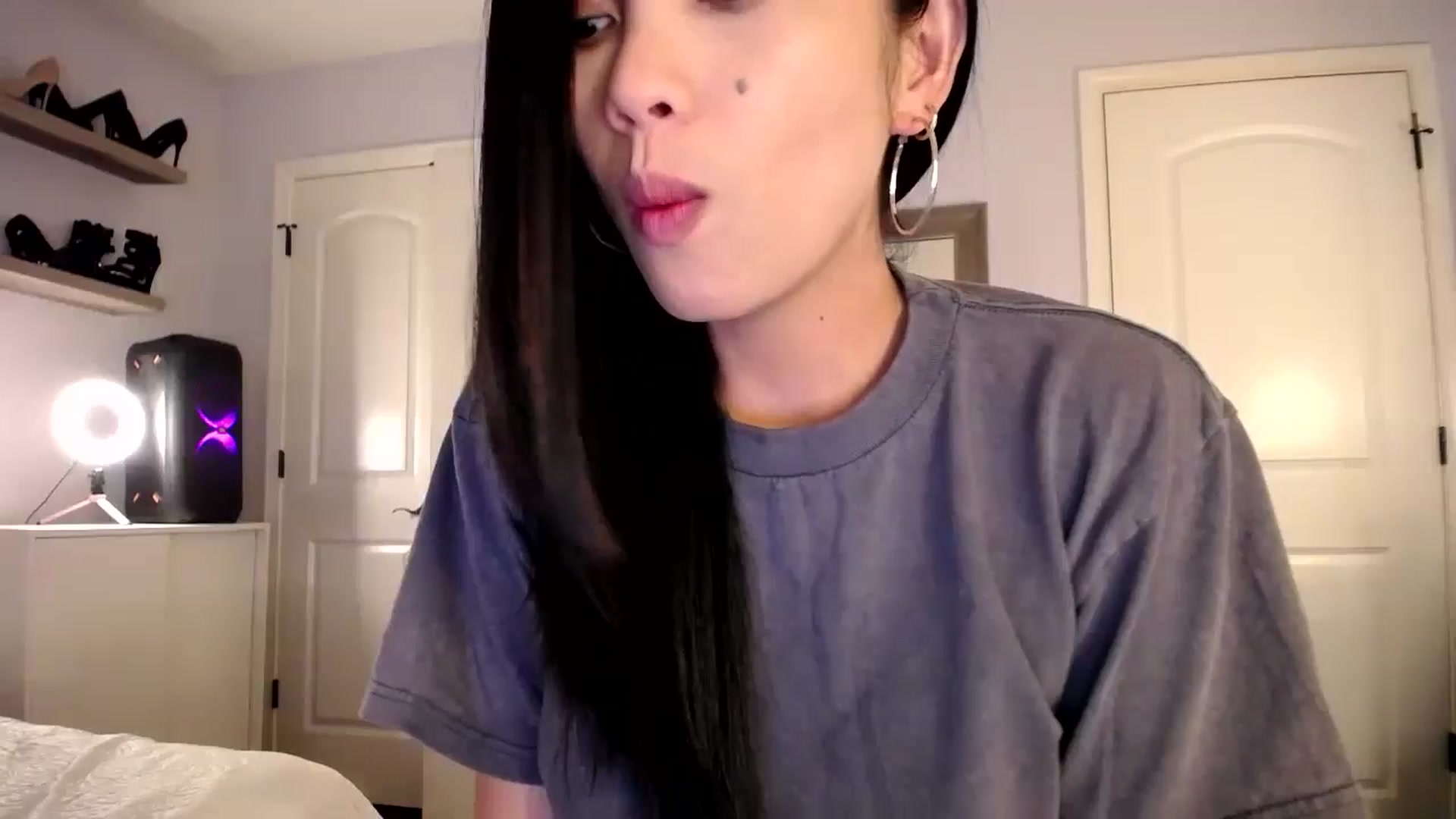 Gallery image thumbnail from AsianLuv_4U's myfreecams stream on, 09/12/2024, 18:07 image 8 of 20