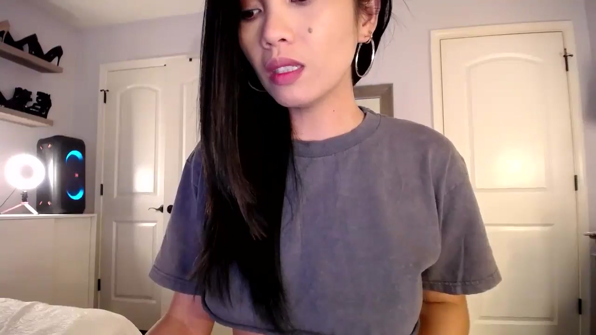 Gallery image thumbnail from AsianLuv_4U's myfreecams stream on, 09/12/2024, 18:07 image 10 of 20