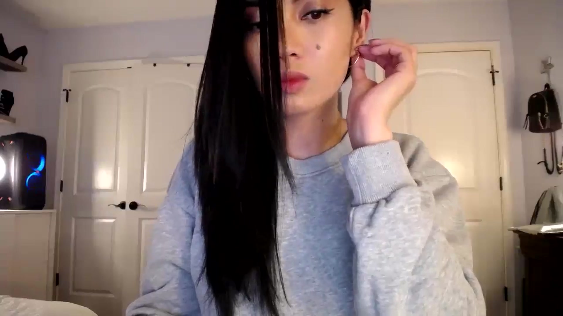 Gallery image thumbnail from AsianLuv_4U's myfreecams stream on, 09/19/2024, 16:56 image 19 of 20