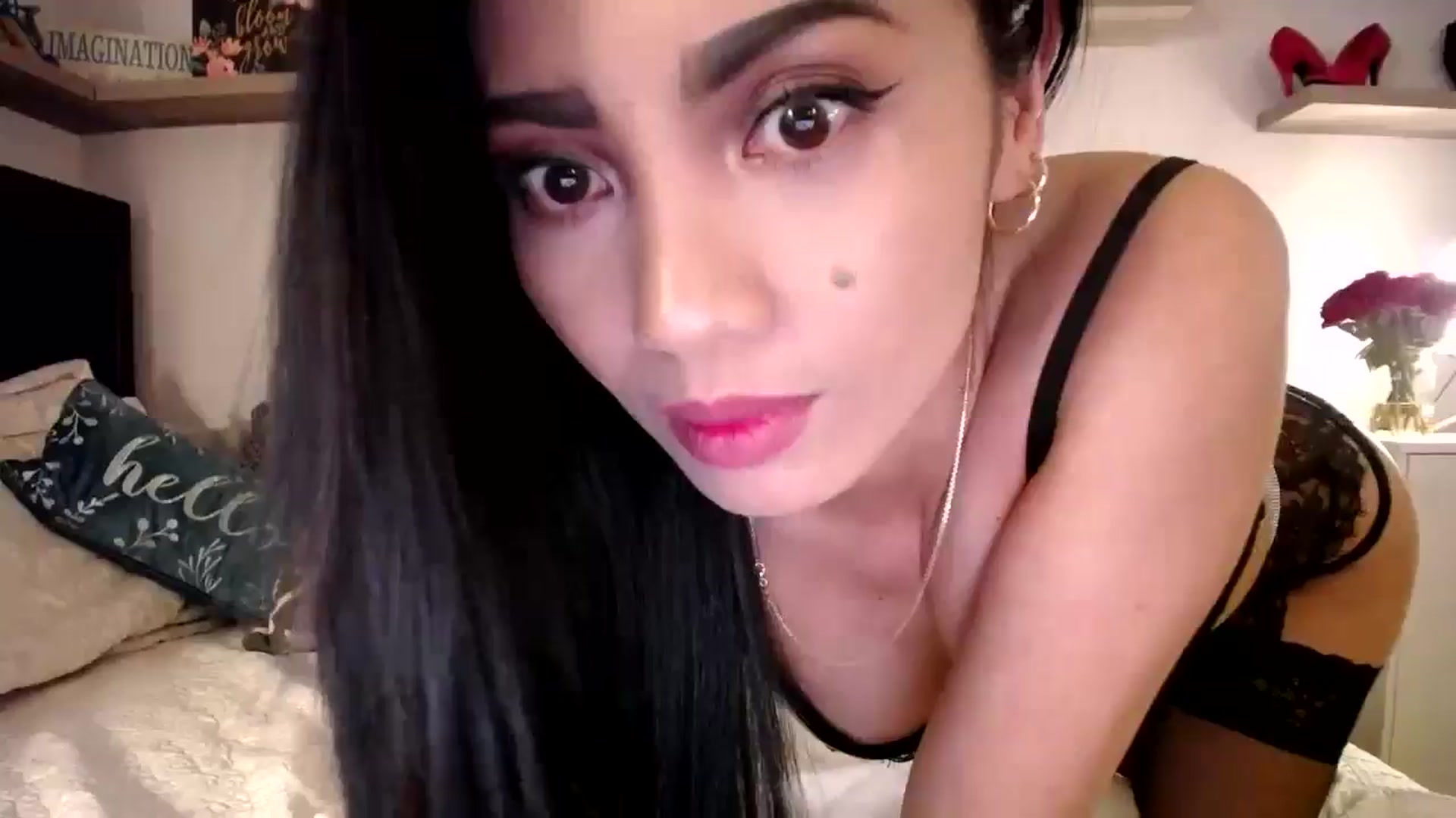Gallery image thumbnail from AsianLuv_4U's myfreecams stream on, 11/04/2024, 17:30 image 16 of 20