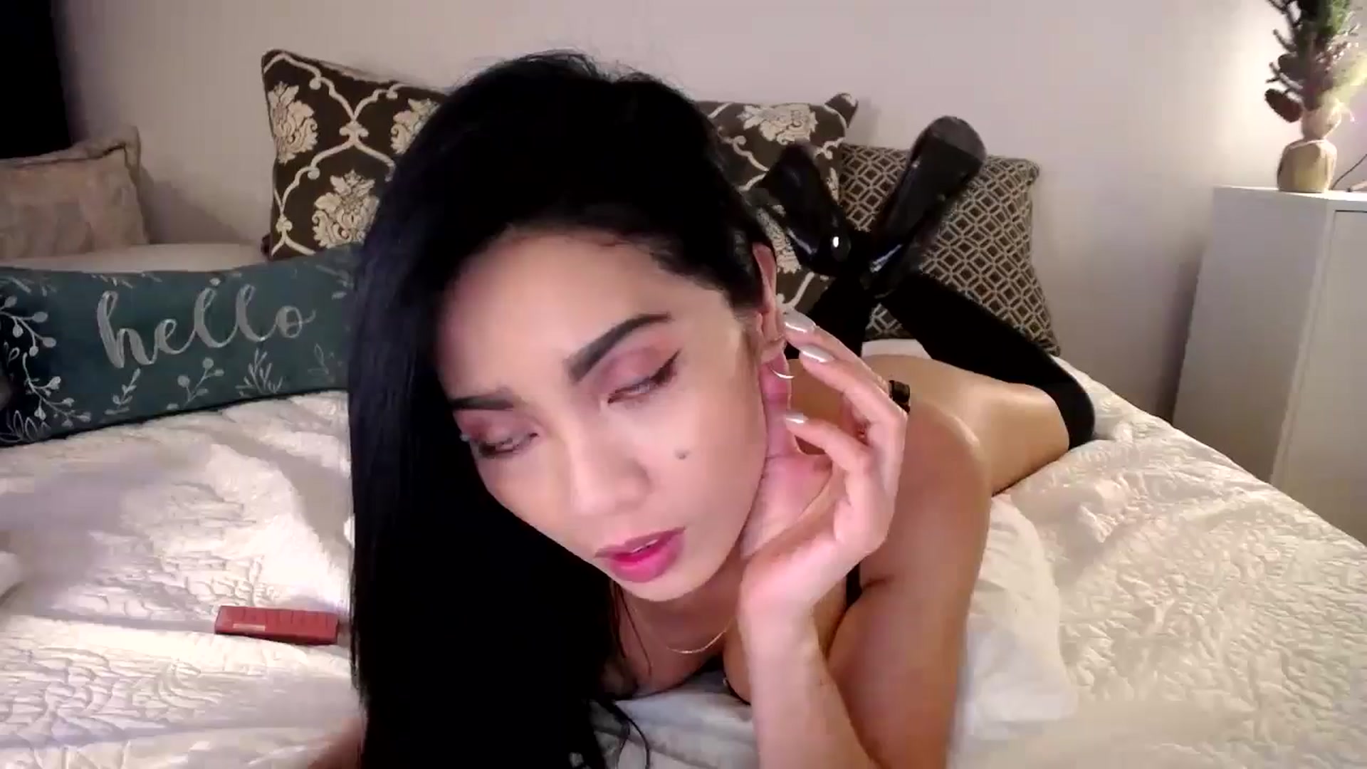Gallery image thumbnail from AsianLuv_4U's myfreecams stream on, 12/05/2024, 17:11 image 3 of 20