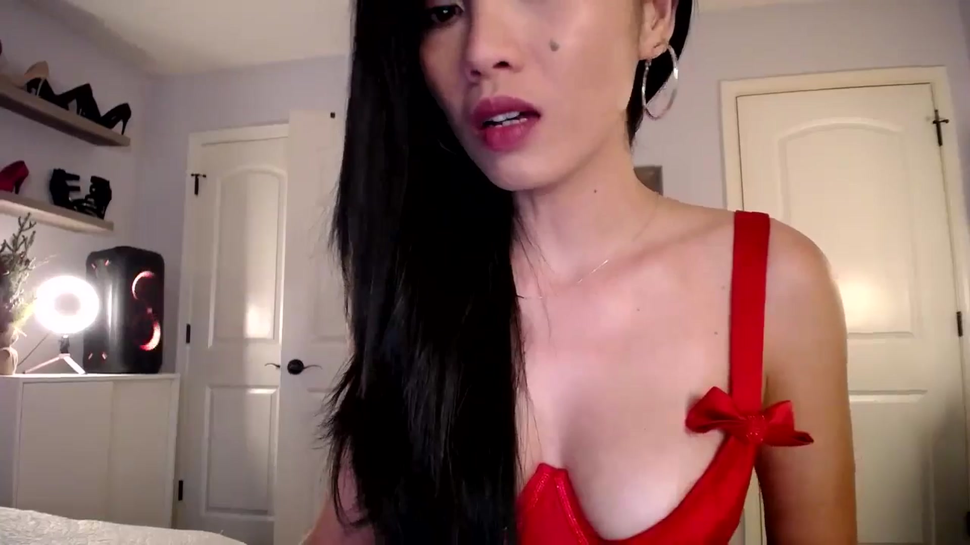 Gallery image thumbnail from AsianLuv_4U's myfreecams stream on, 12/09/2024, 17:04 image 8 of 20