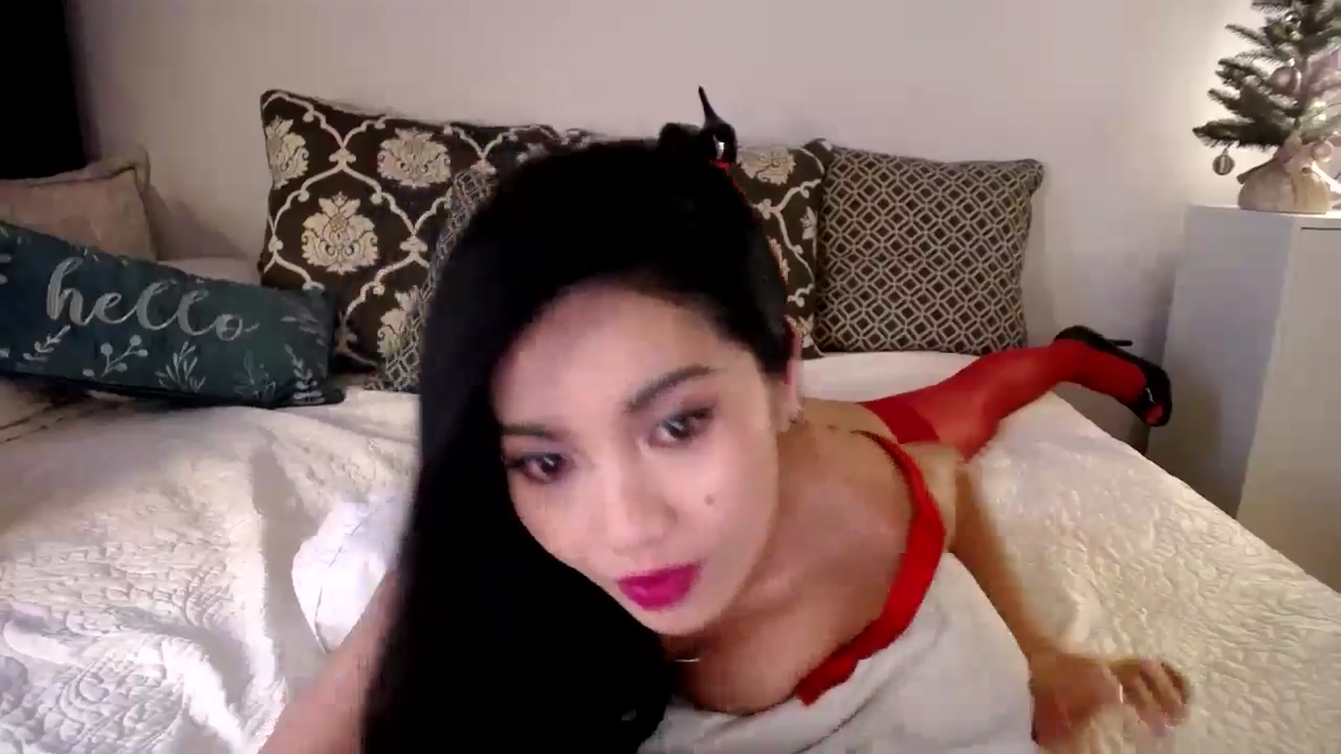 Gallery image thumbnail from AsianLuv_4U's myfreecams stream on, 12/23/2024, 18:31 image 7 of 20