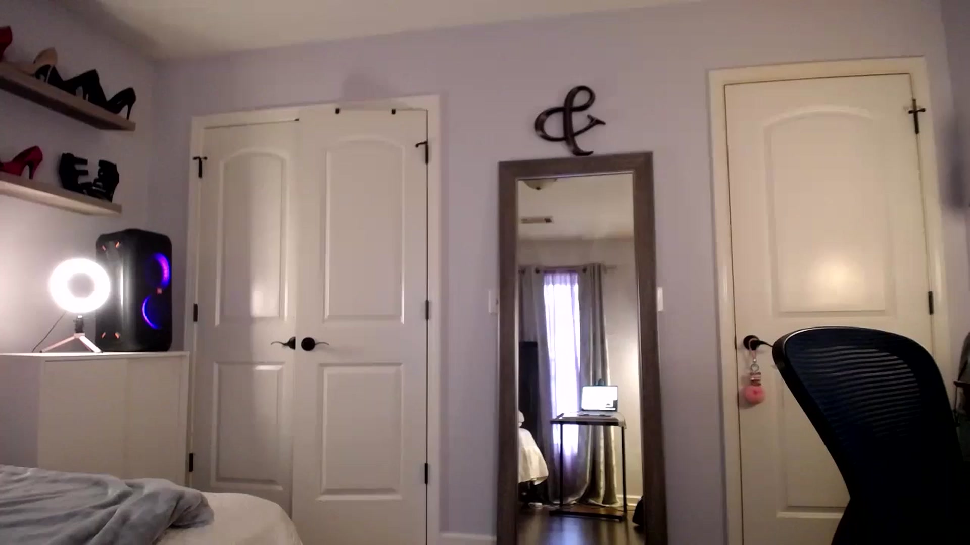 Gallery image thumbnail from AsianLuv_4U's myfreecams stream on, 01/06/2025, 19:12 image 8 of 20