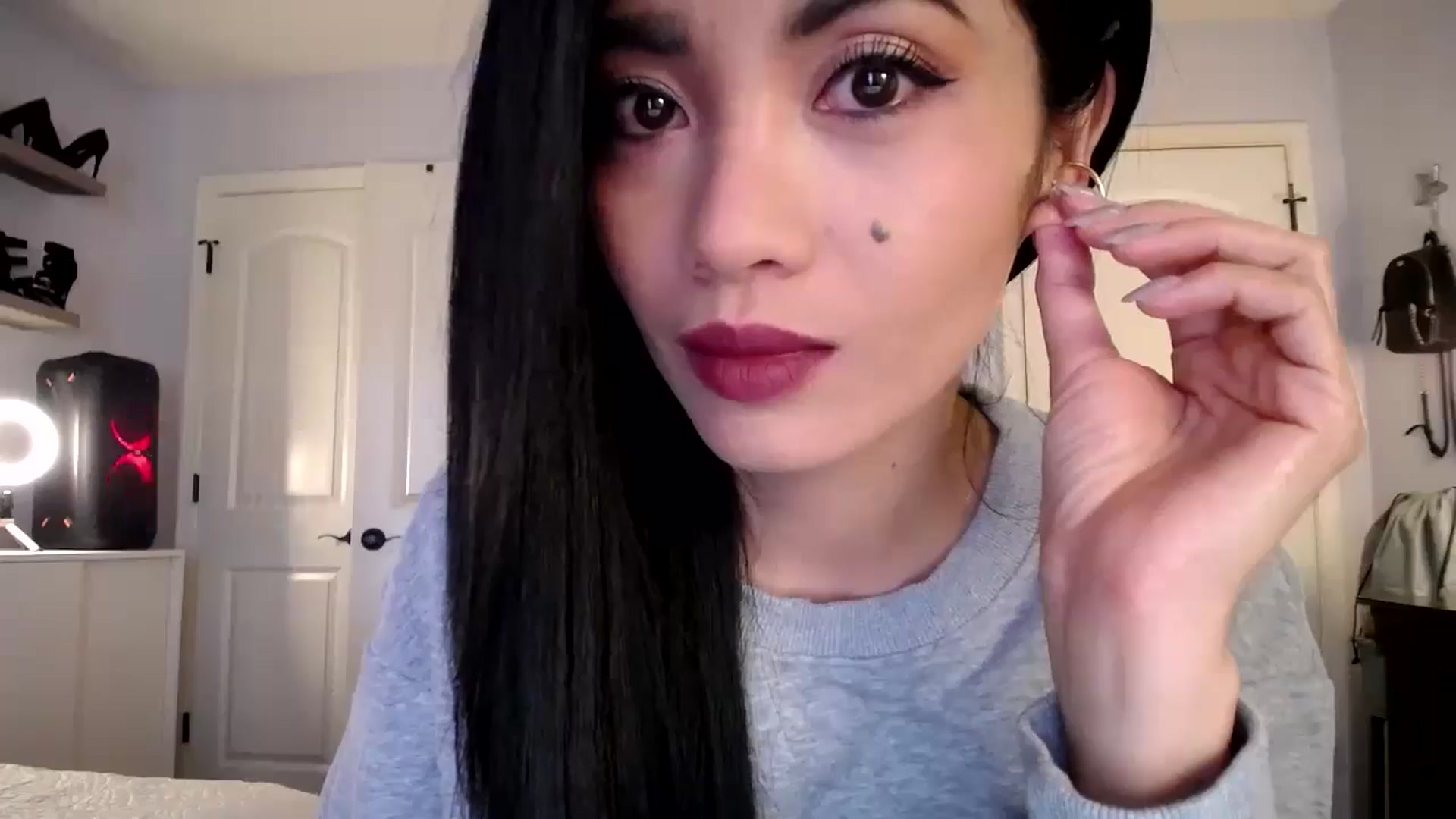 Gallery image thumbnail from AsianLuv_4U's myfreecams stream on, 01/09/2025, 16:32 image 4 of 20