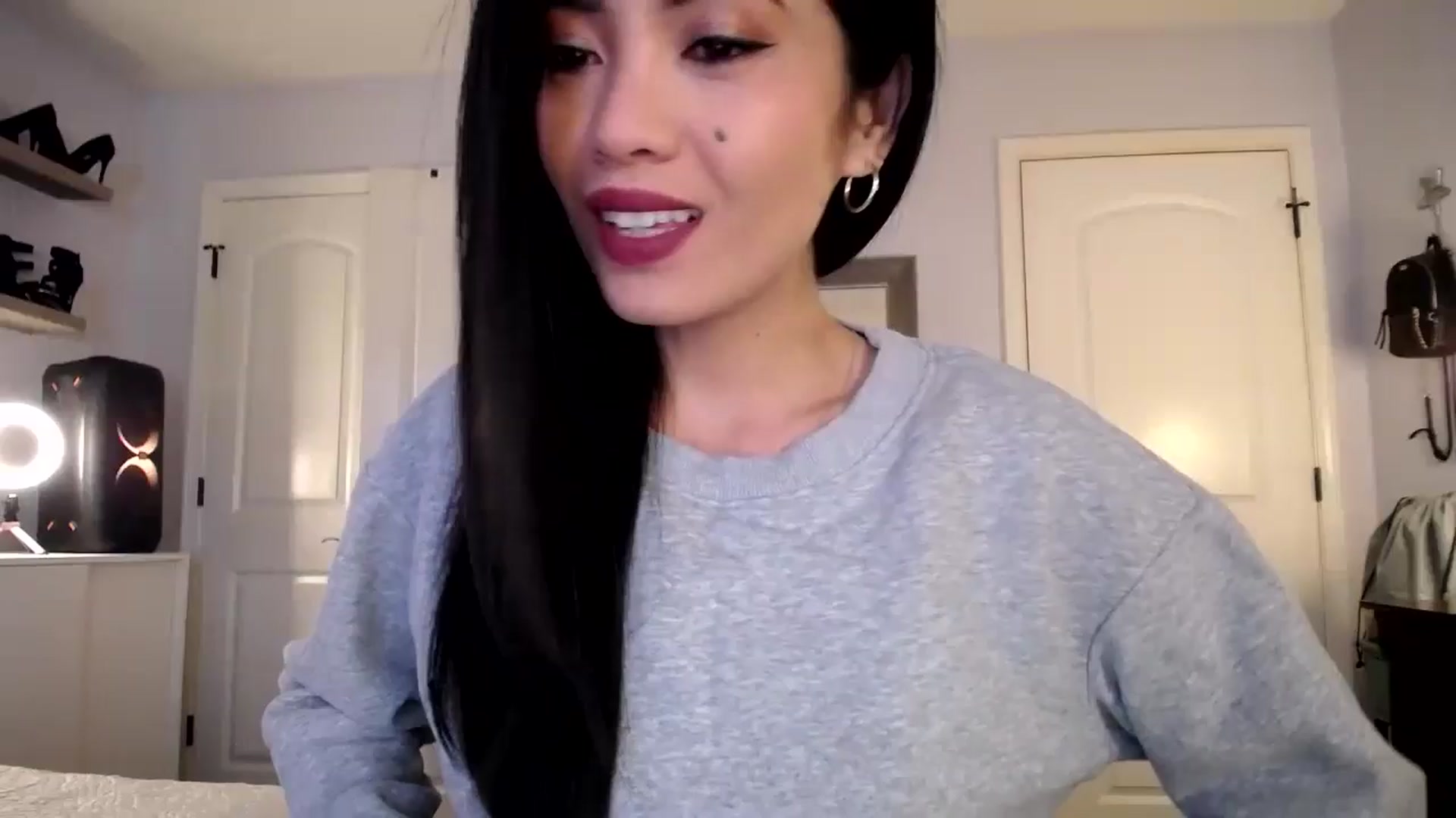 Gallery image thumbnail from AsianLuv_4U's myfreecams stream on, 01/09/2025, 16:32 image 2 of 20