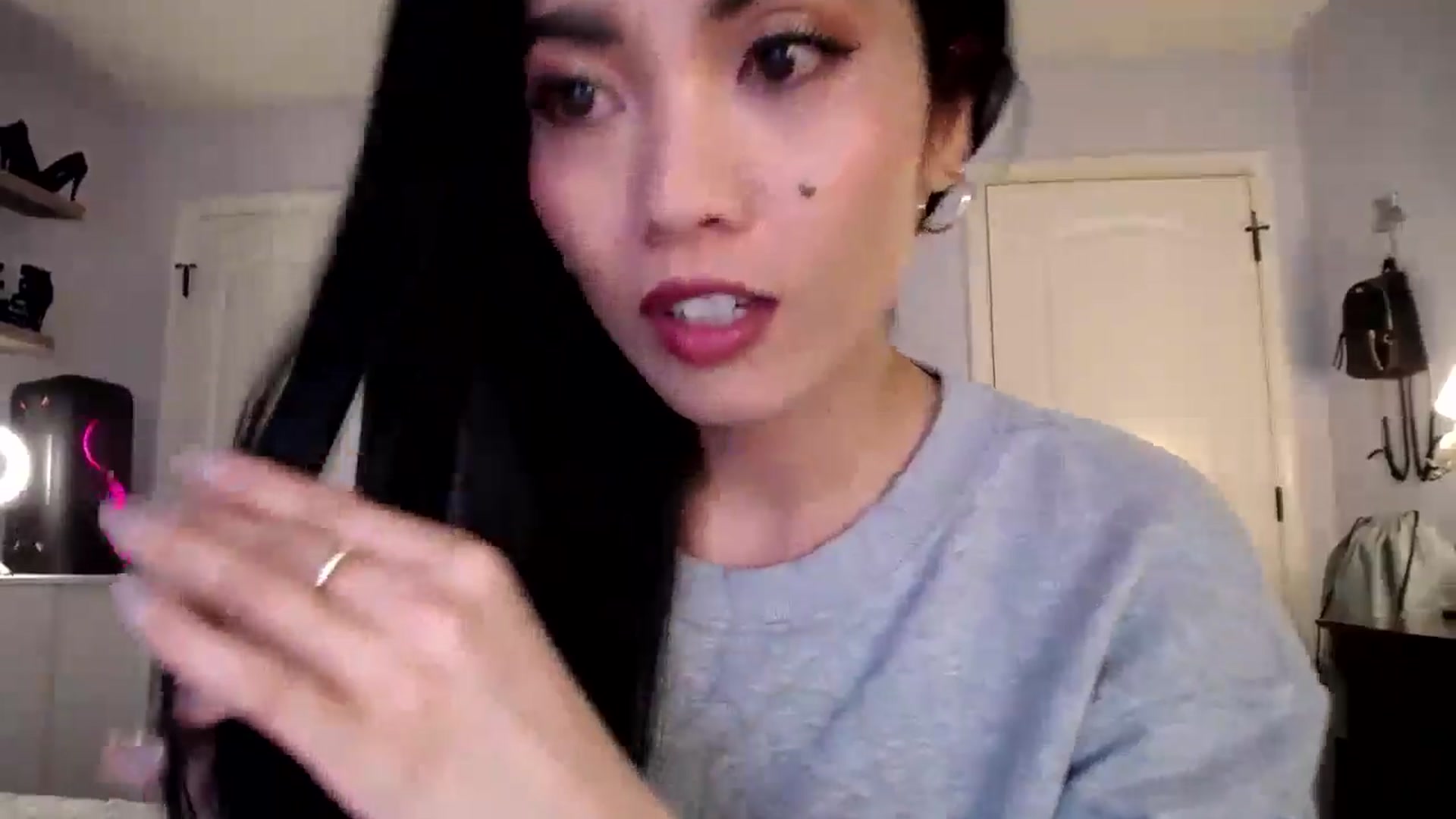Gallery image thumbnail from AsianLuv_4U's myfreecams stream on, 01/09/2025, 19:12 image 19 of 20