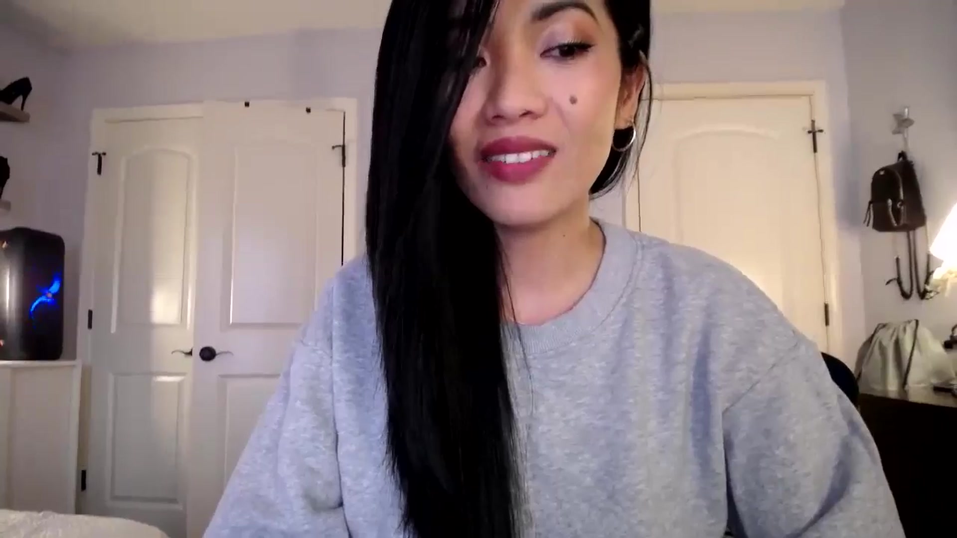 Gallery image thumbnail from AsianLuv_4U's myfreecams stream on, 01/09/2025, 19:12 image 17 of 20