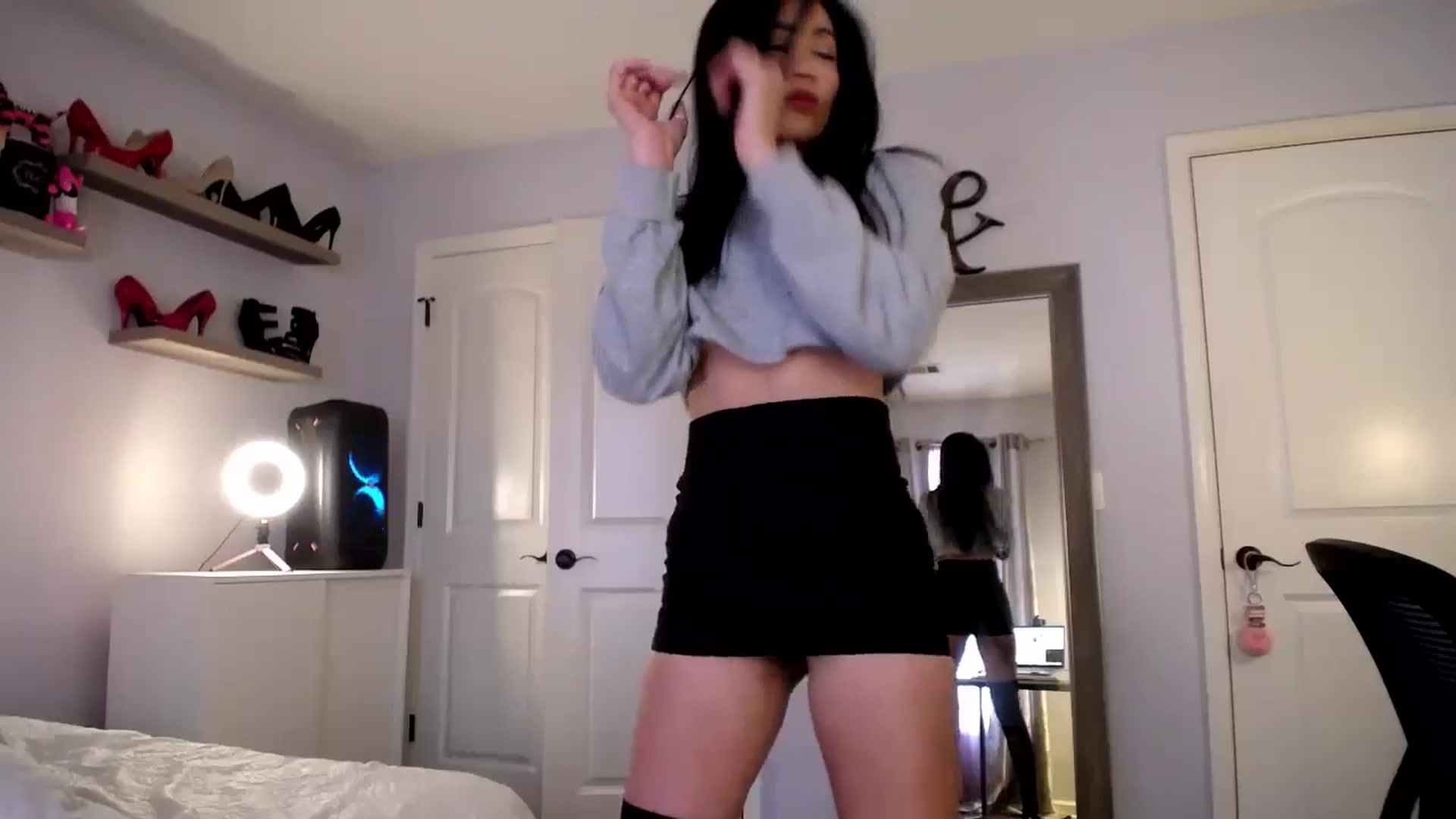 Gallery image thumbnail from AsianLuv_4U's myfreecams stream on, 01/09/2025, 19:12 image 9 of 20