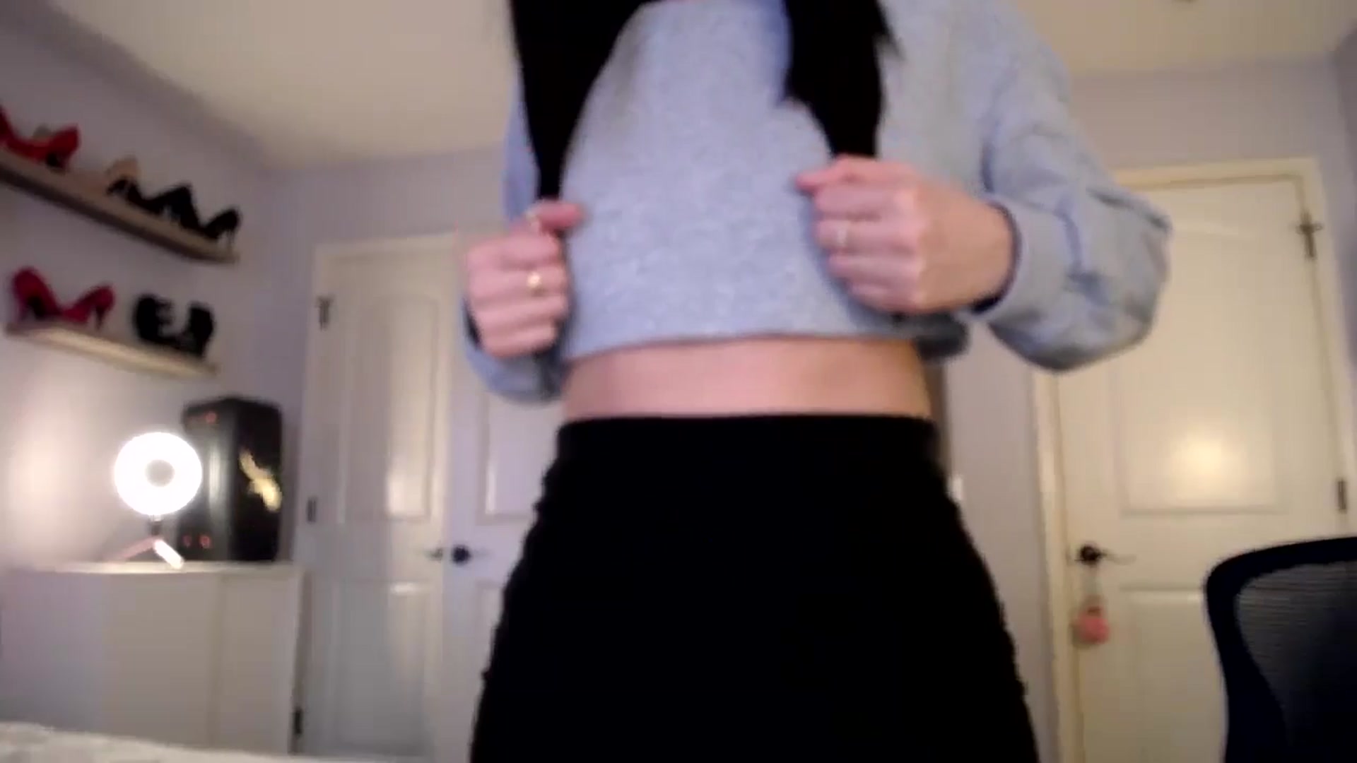 Gallery image thumbnail from AsianLuv_4U's myfreecams stream on, 01/09/2025, 19:38 image 11 of 20