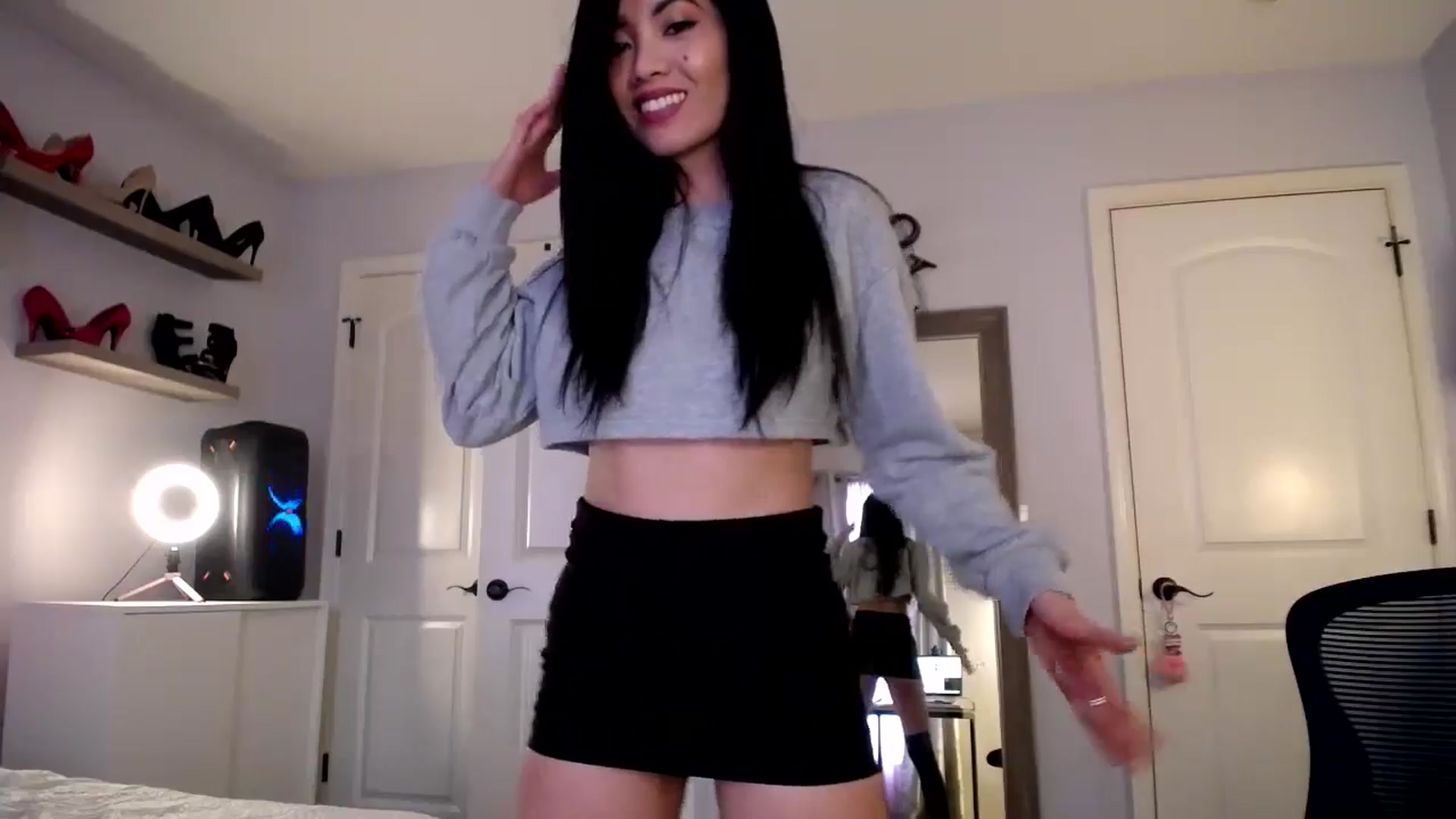 Gallery image thumbnail from AsianLuv_4U's myfreecams stream on, 01/09/2025, 19:38 image 10 of 20