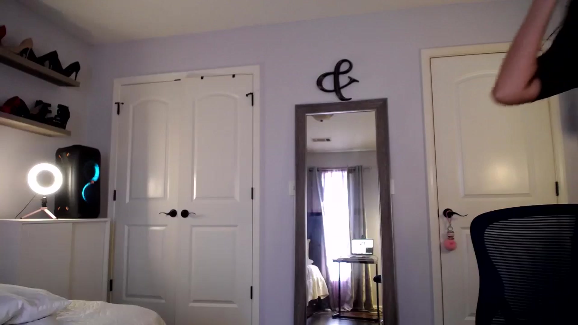 Gallery image thumbnail from AsianLuv_4U's myfreecams stream on, 01/20/2025, 20:04 image 13 of 20