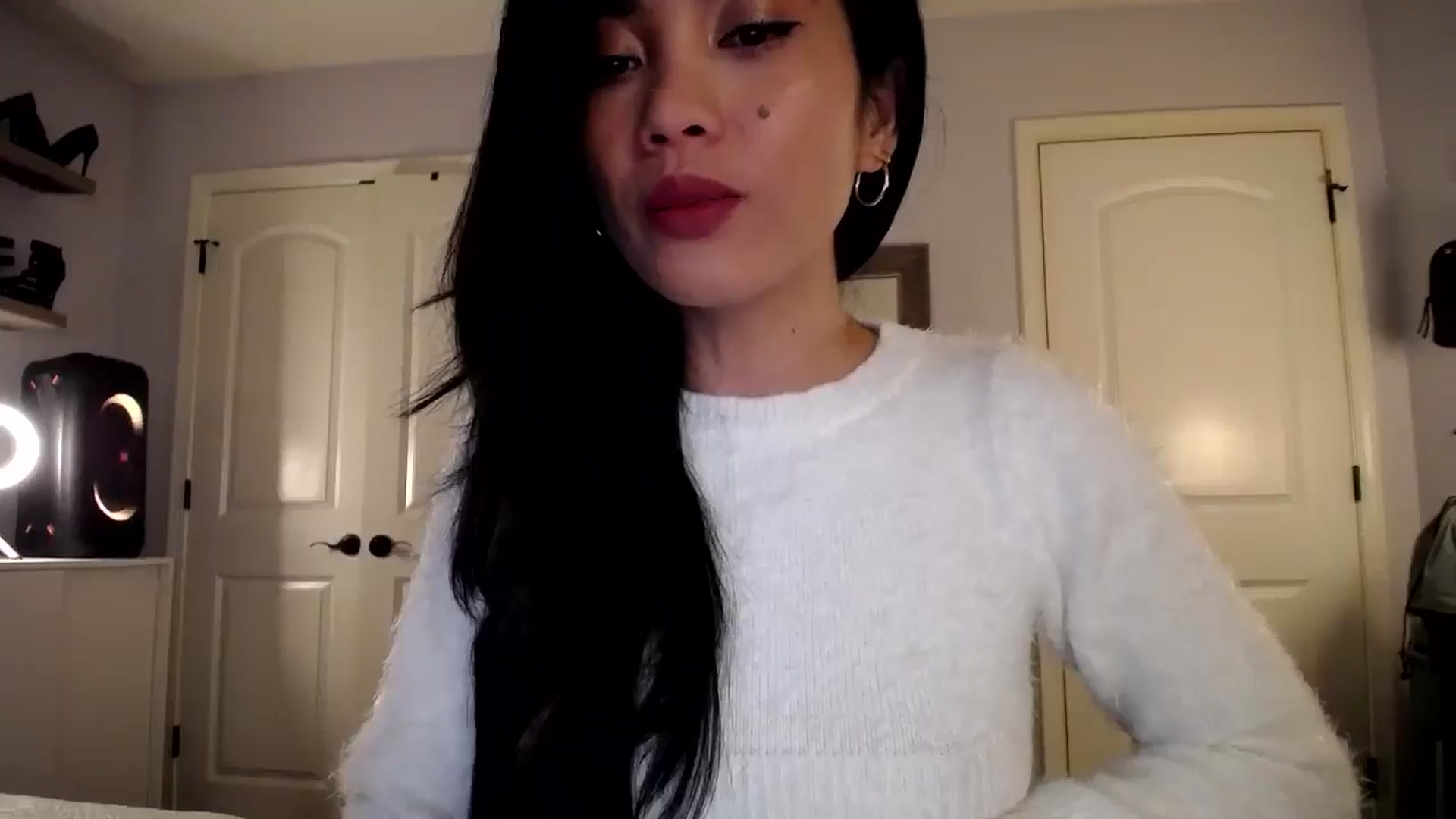 Gallery image thumbnail from AsianLuv_4U's myfreecams stream on, 01/30/2025, 16:31 image 3 of 20