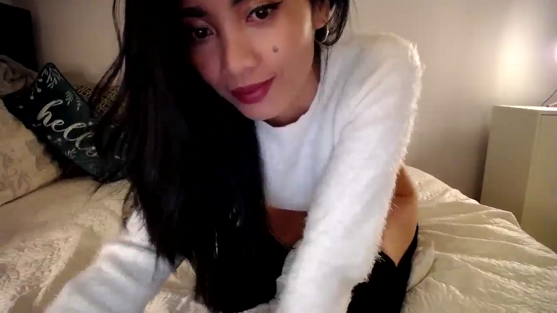 Gallery image thumbnail from AsianLuv_4U's myfreecams stream on, 01/30/2025, 16:31 image 17 of 20